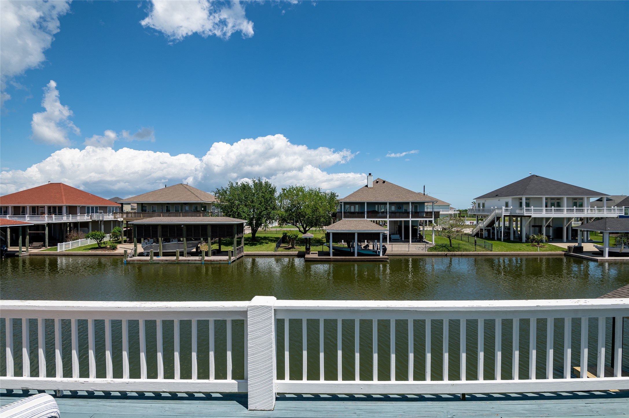 1140 Waterways Drive Property Photo 6