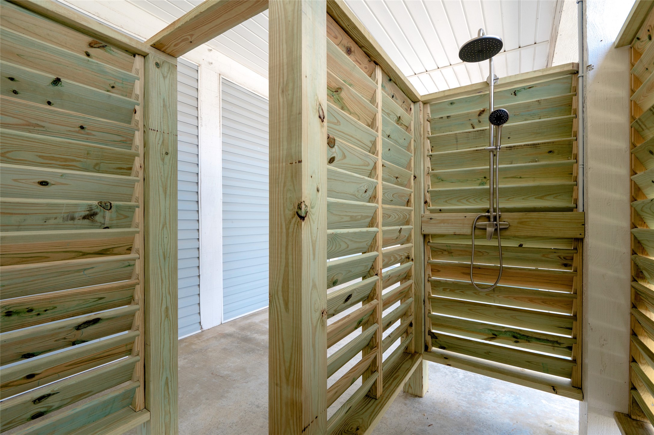 1140 Waterways Drive Property Photo 42