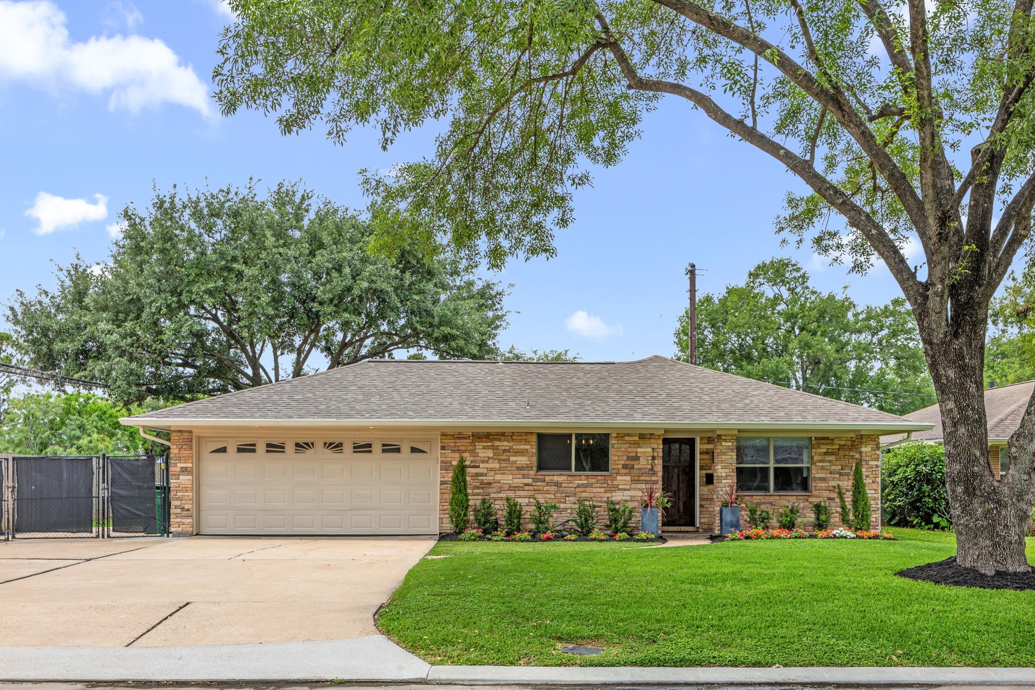 1803 Millwood Drive Property Photo 4