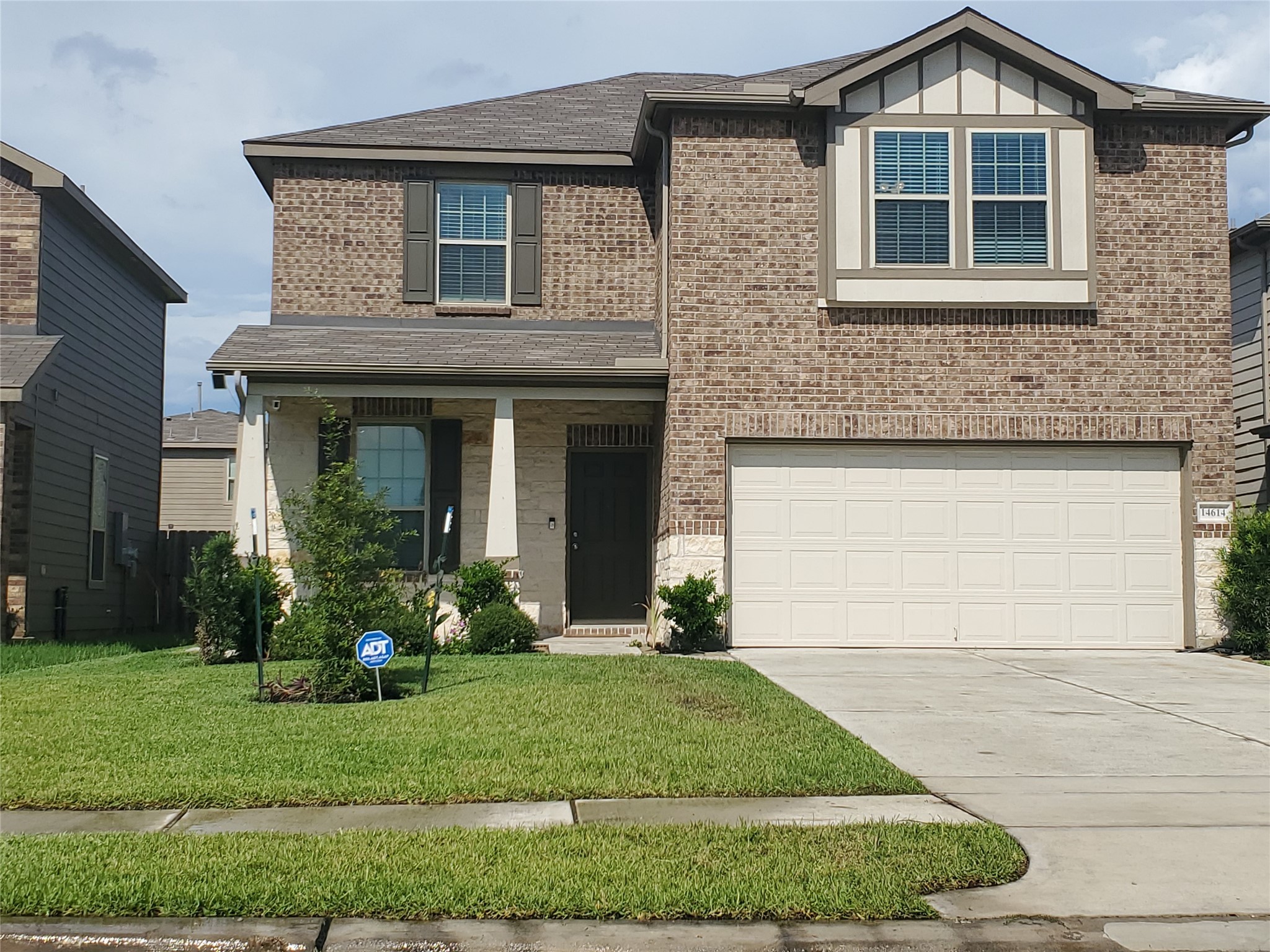 14614 Sierra Garden Drive Property Photo 1