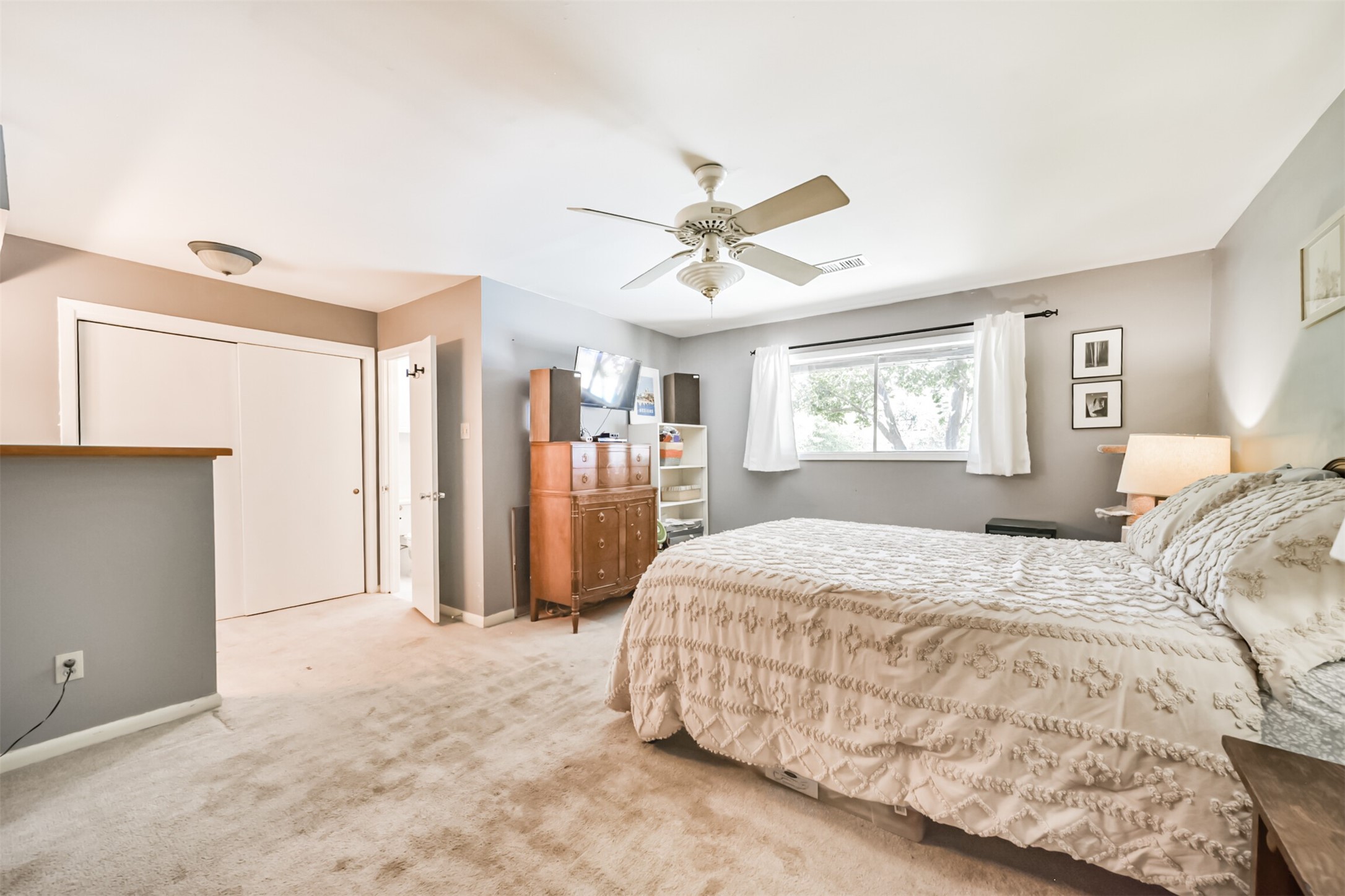 5847 Paisley Street Property Photo 3