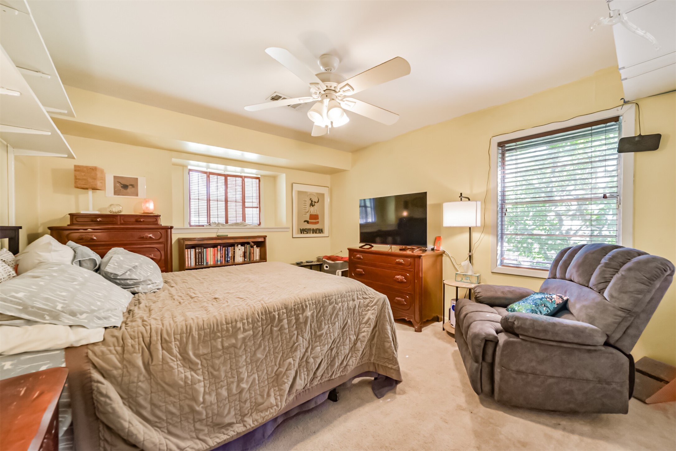 5847 Paisley Street Property Photo 8