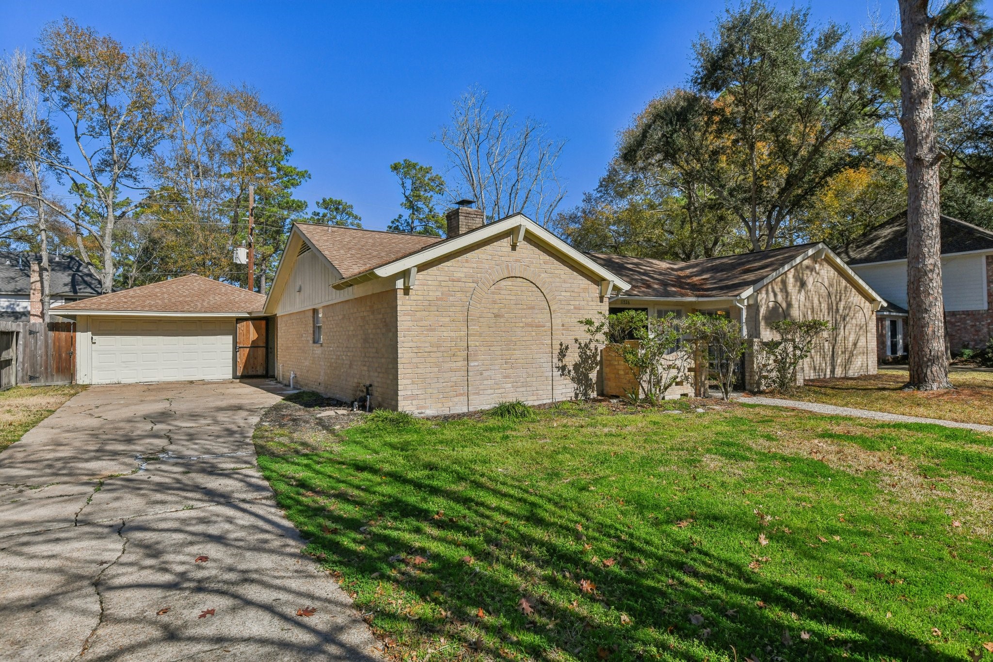 11726 Laneview Drive Property Photo 3