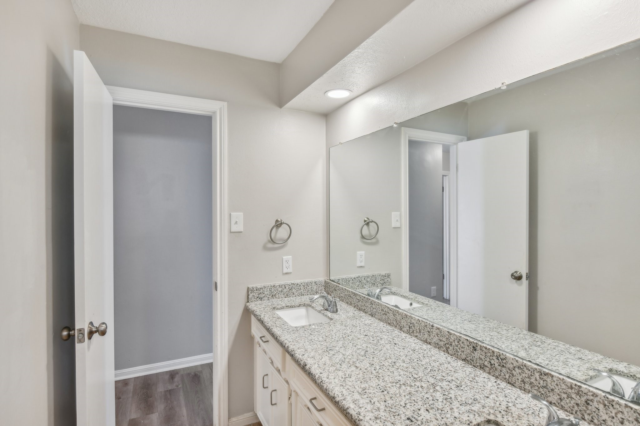 11726 Laneview Drive Property Photo 26