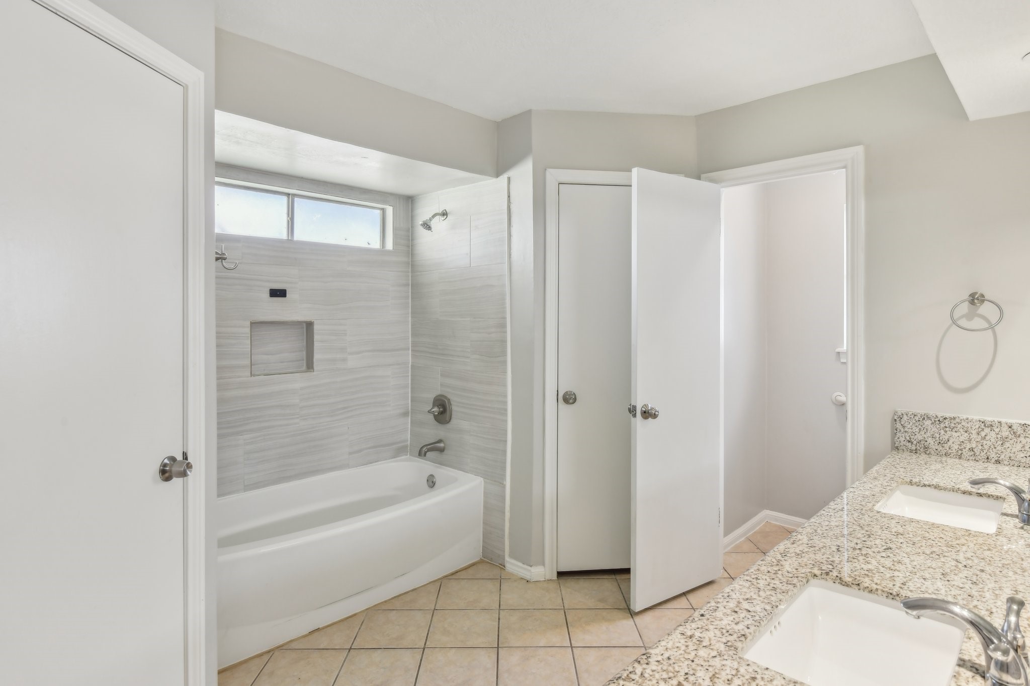 11726 Laneview Drive Property Photo 40