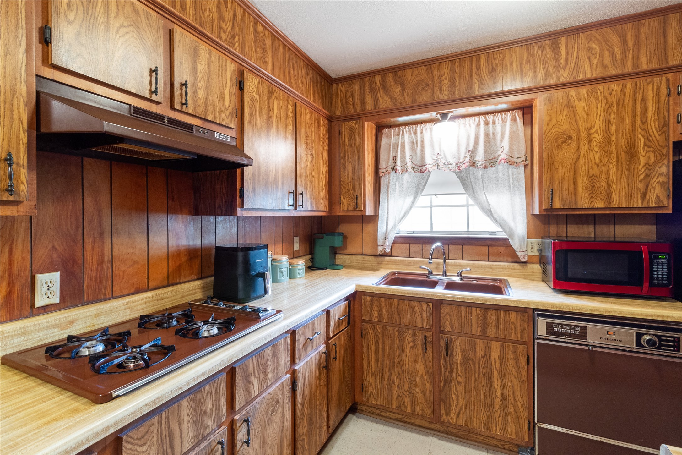 401 N San Marcos Street Property Photo 14