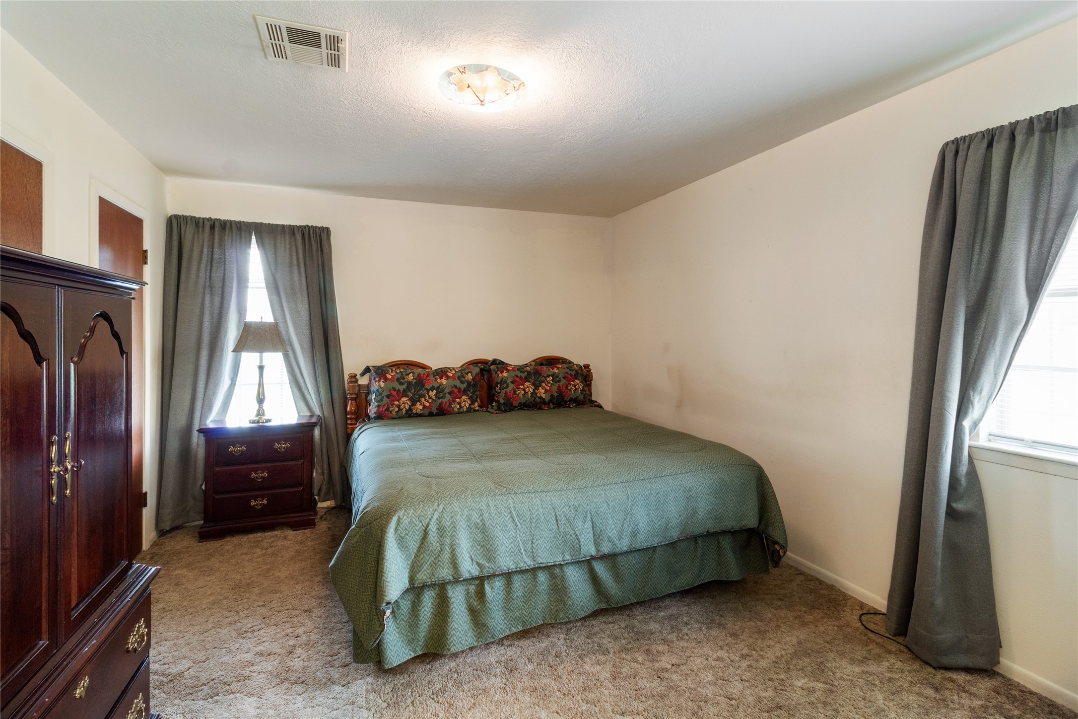 401 N San Marcos Street Property Photo 17