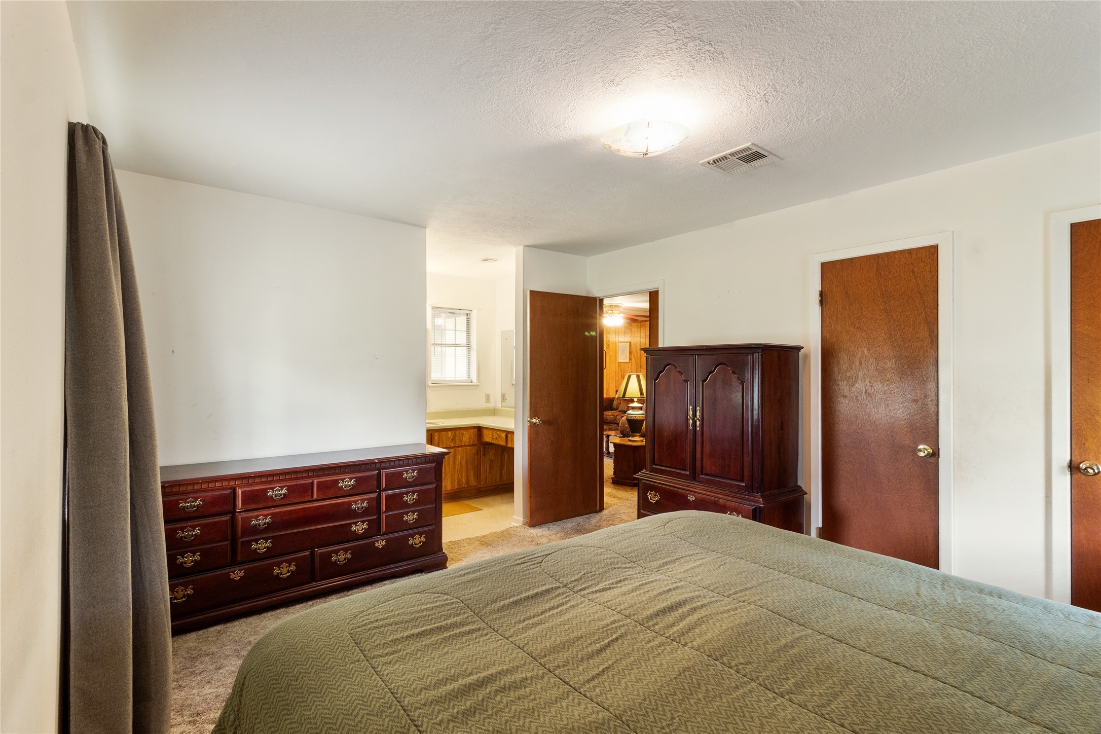 401 N San Marcos Street Property Photo 19