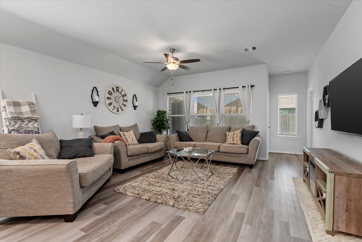 16327 Rockdale Landing Drive Property Photo 4