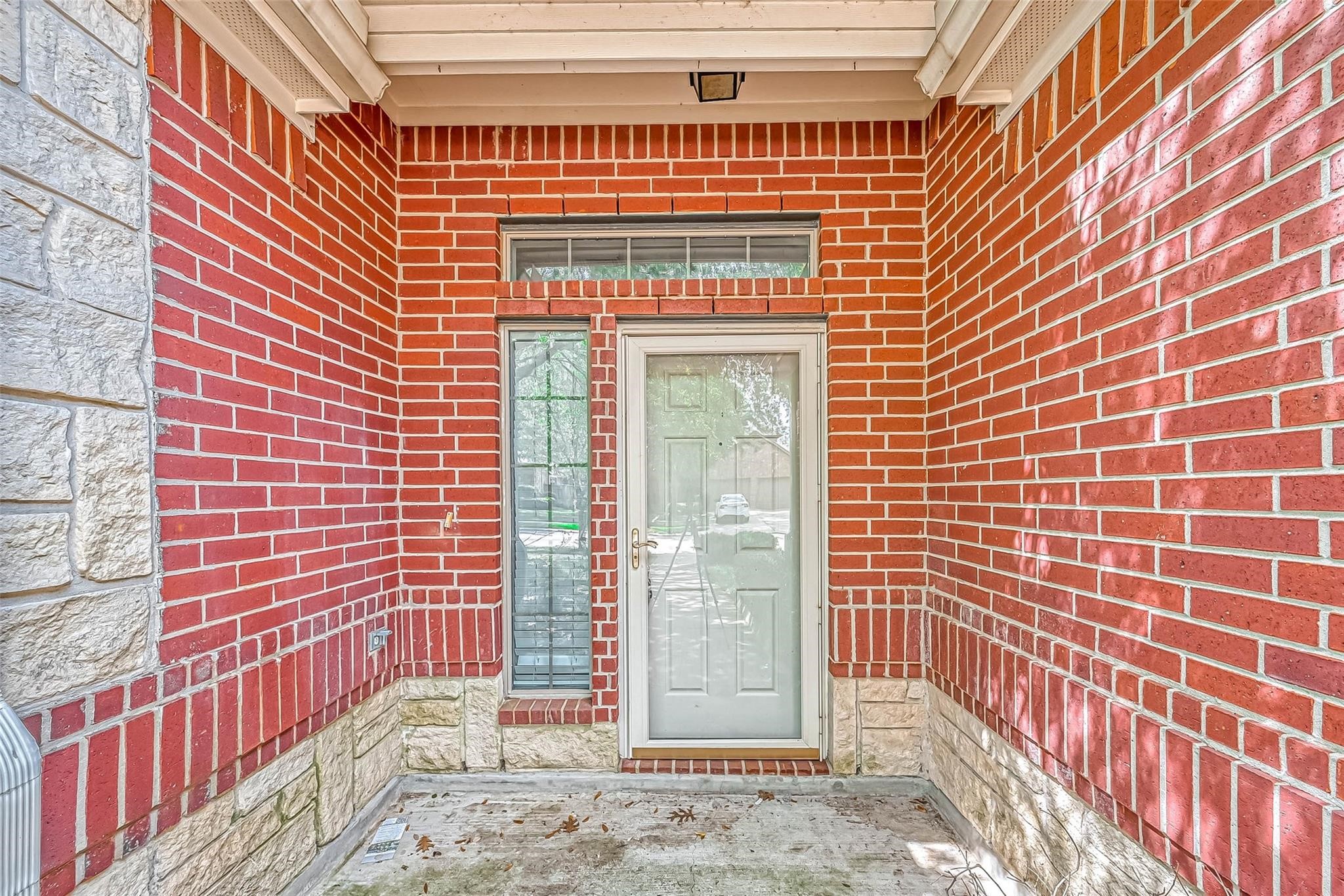 5526 Hazel Berry Way Property Photo 3