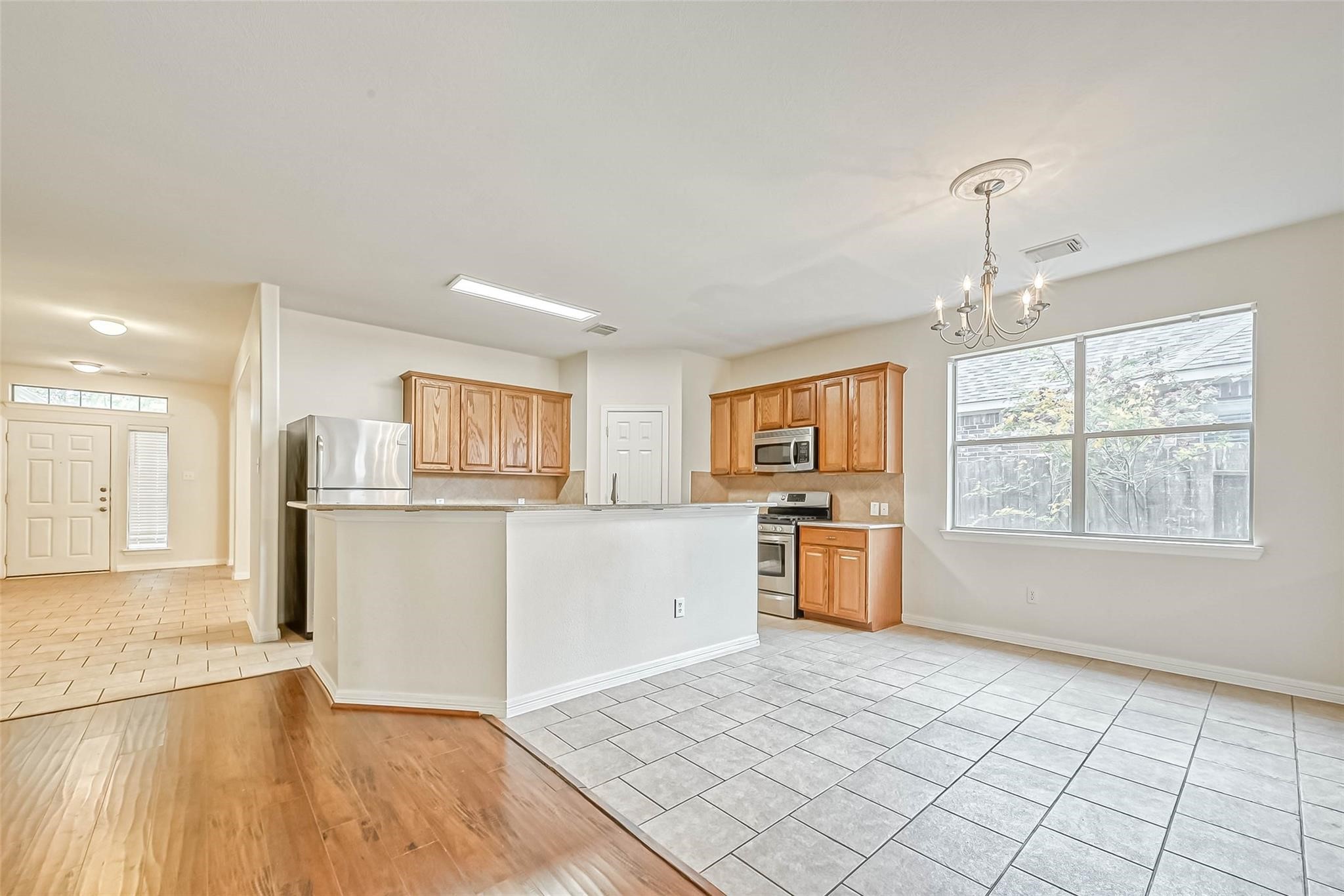 5526 Hazel Berry Way Property Photo 13