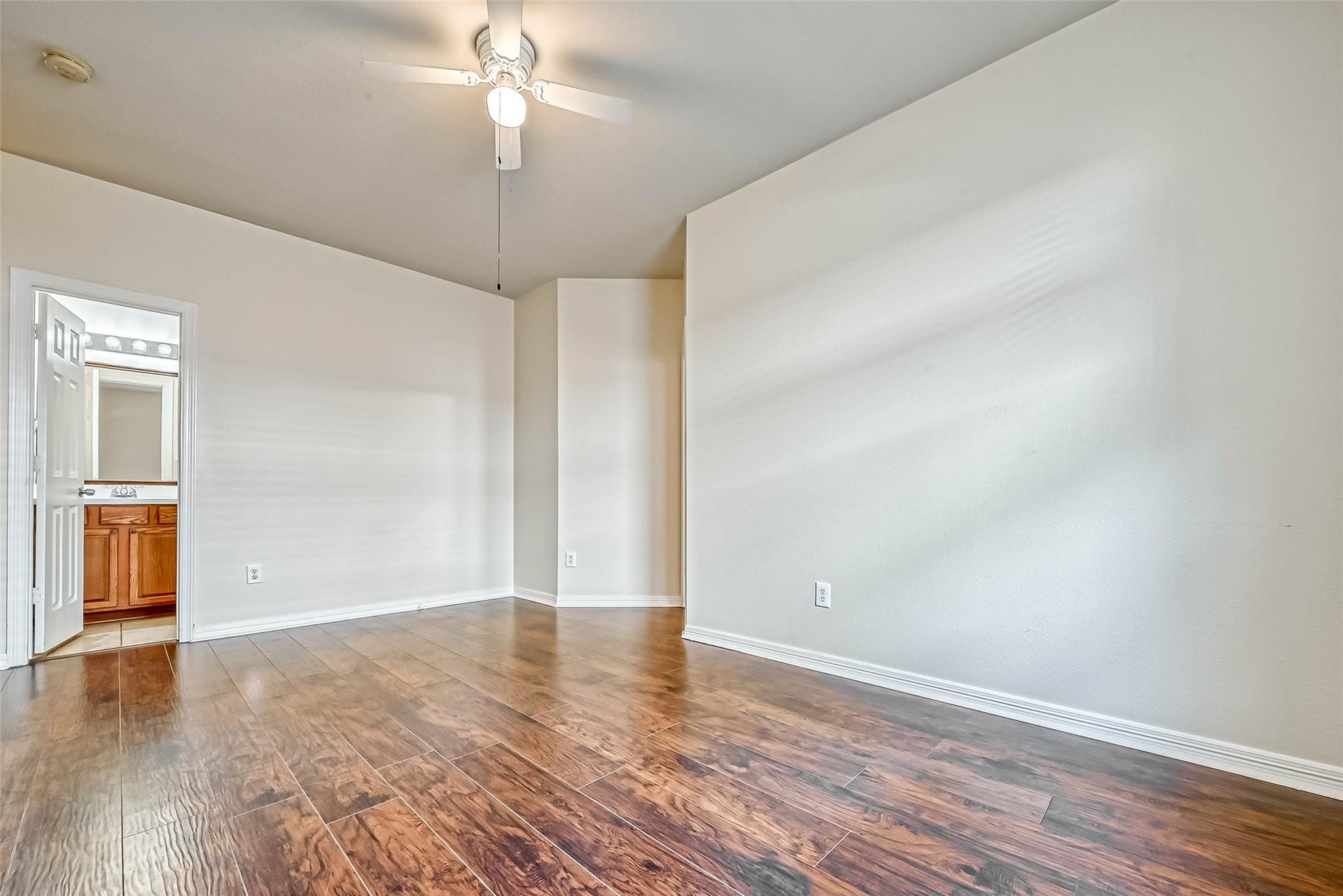 5526 Hazel Berry Way Property Photo 23