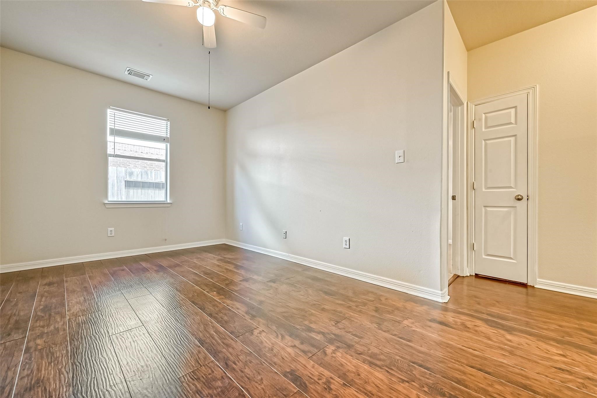 5526 Hazel Berry Way Property Photo 24
