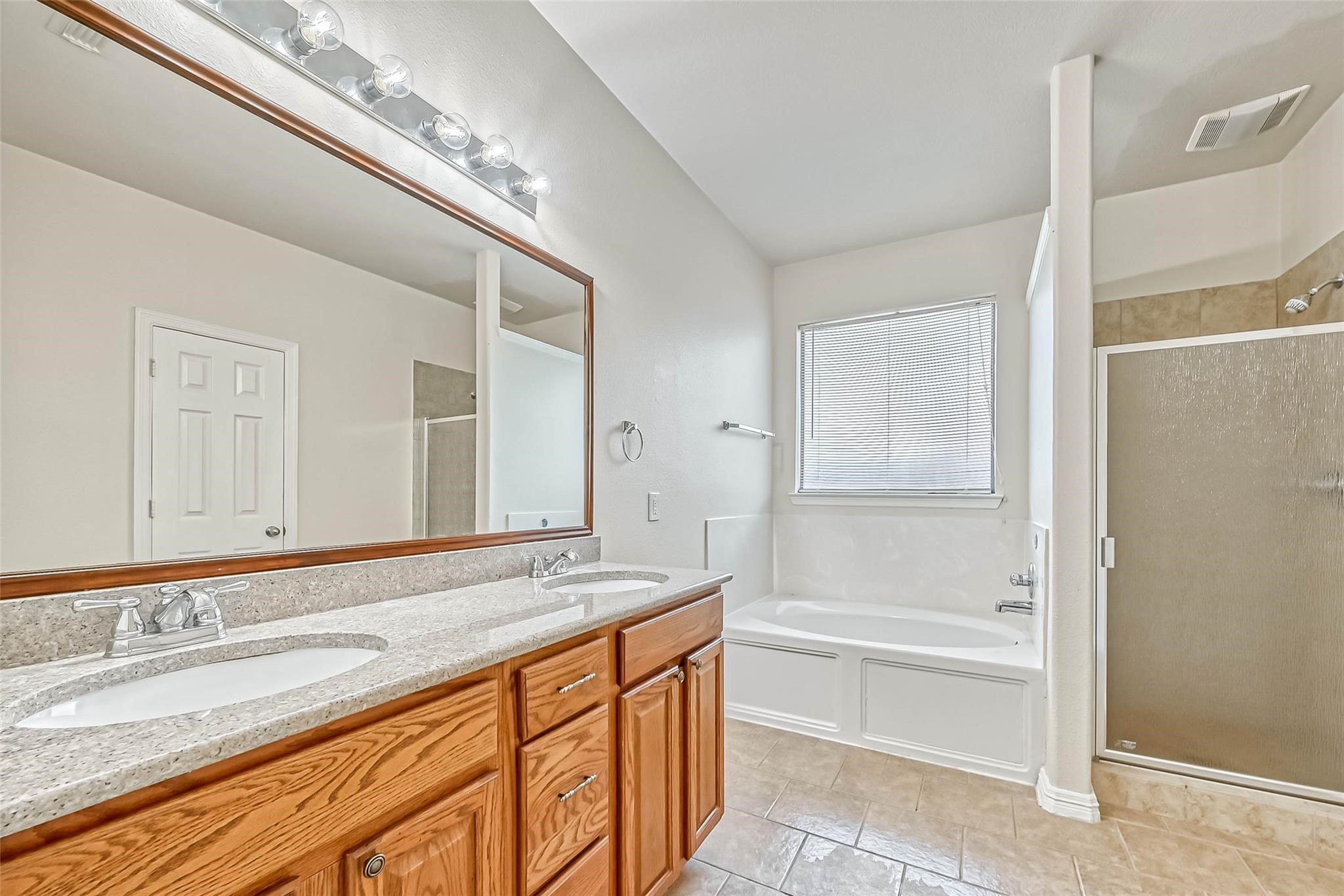 5526 Hazel Berry Way Property Photo 27