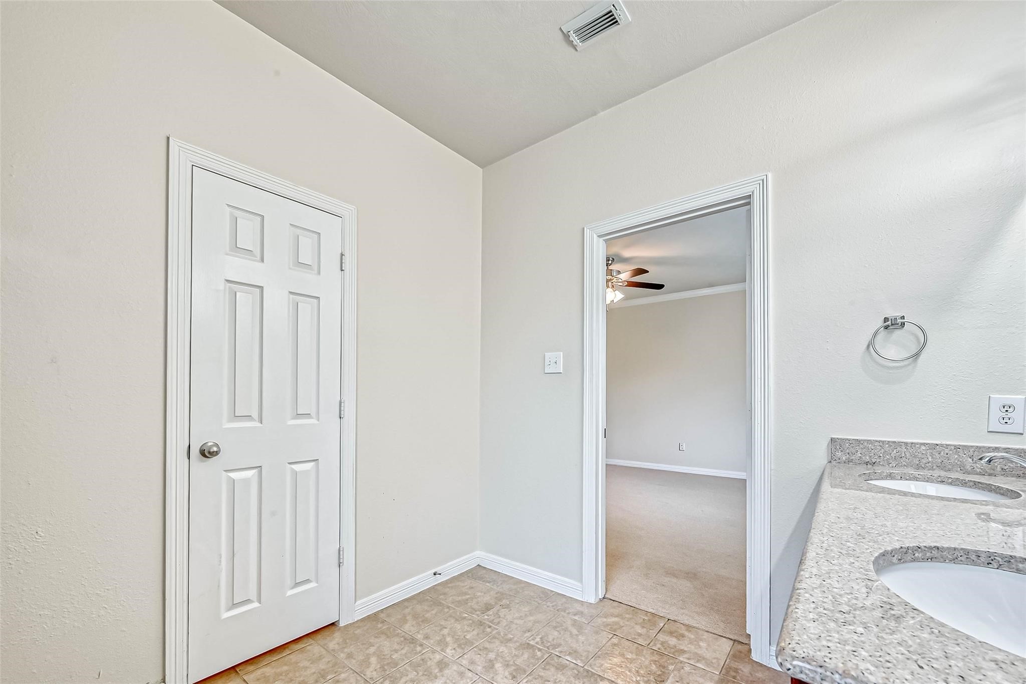 5526 Hazel Berry Way Property Photo 28