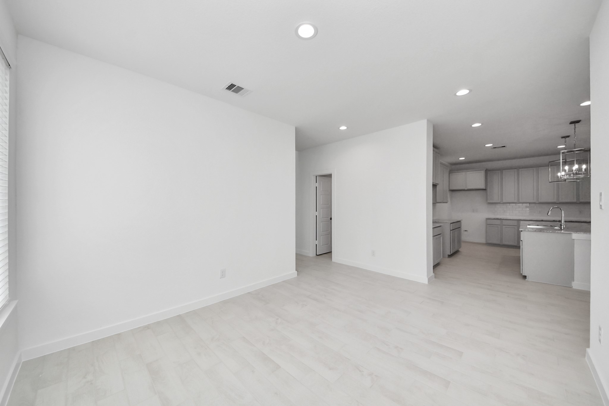 24606 Broad Park Ct Property Photo 7