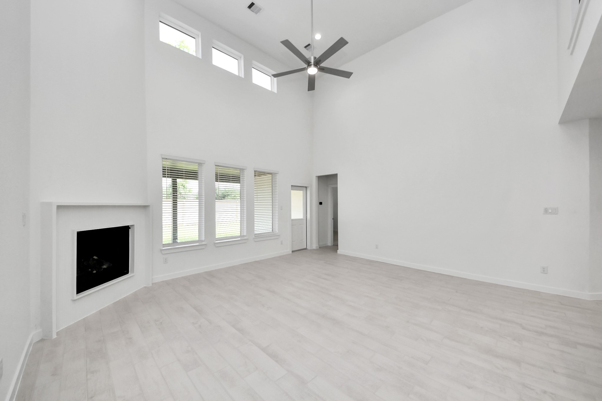 24606 Broad Park Ct Property Photo 15