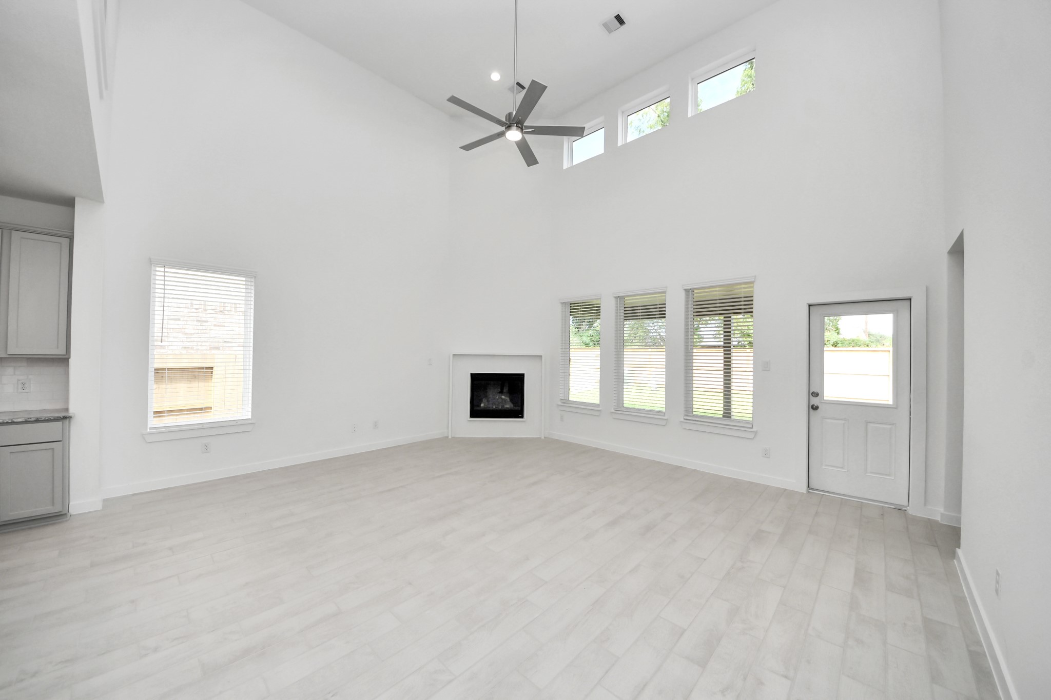 24606 Broad Park Ct Property Photo 17