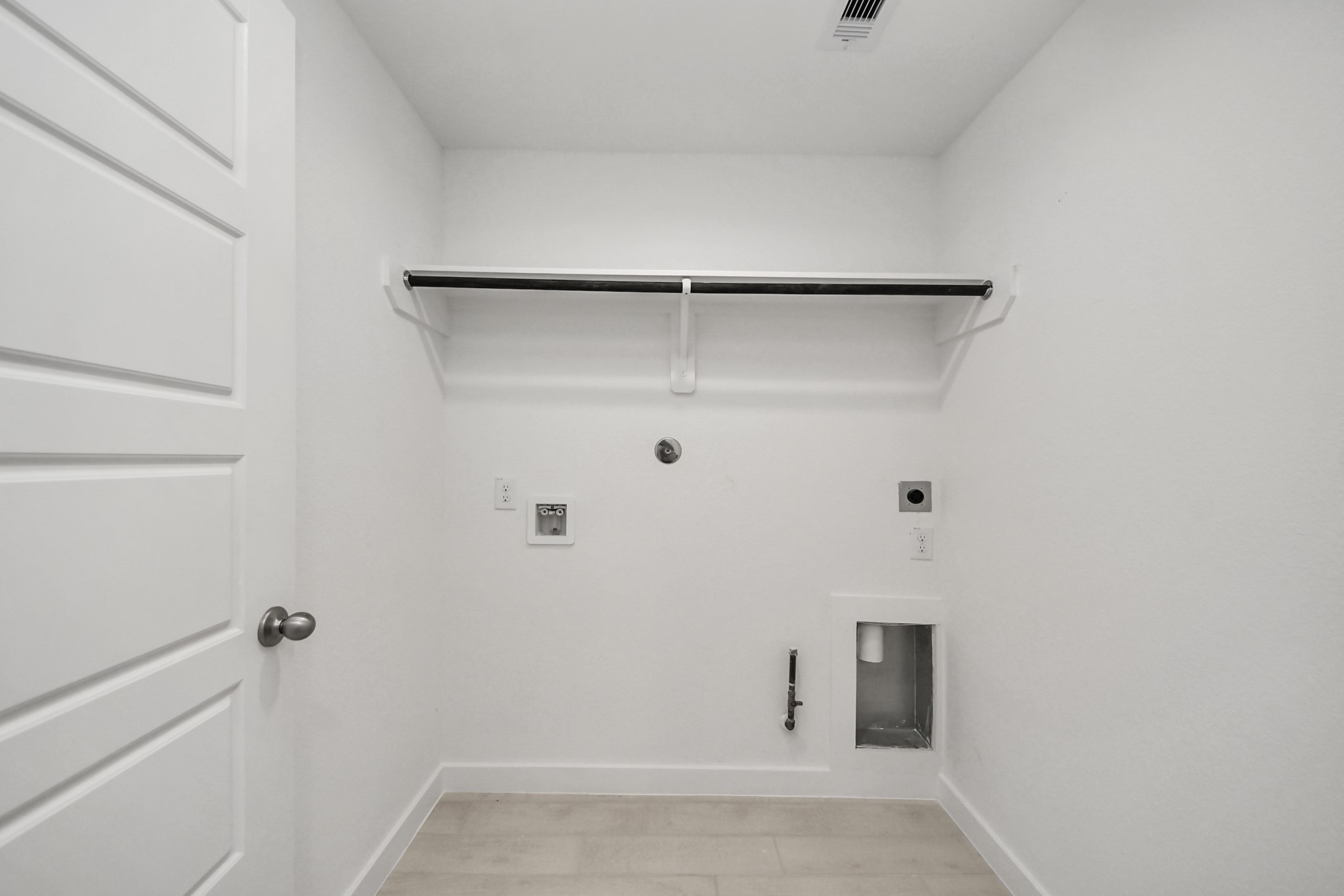 24606 Broad Park Ct Property Photo 34