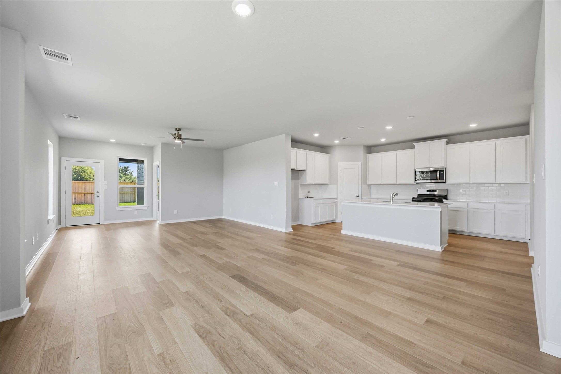 806 Mockingbird Passage Drive Property Photo 11