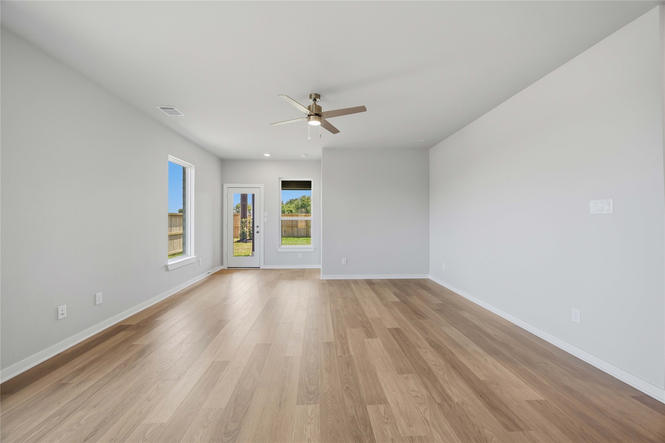 806 Mockingbird Passage Drive Property Photo 17