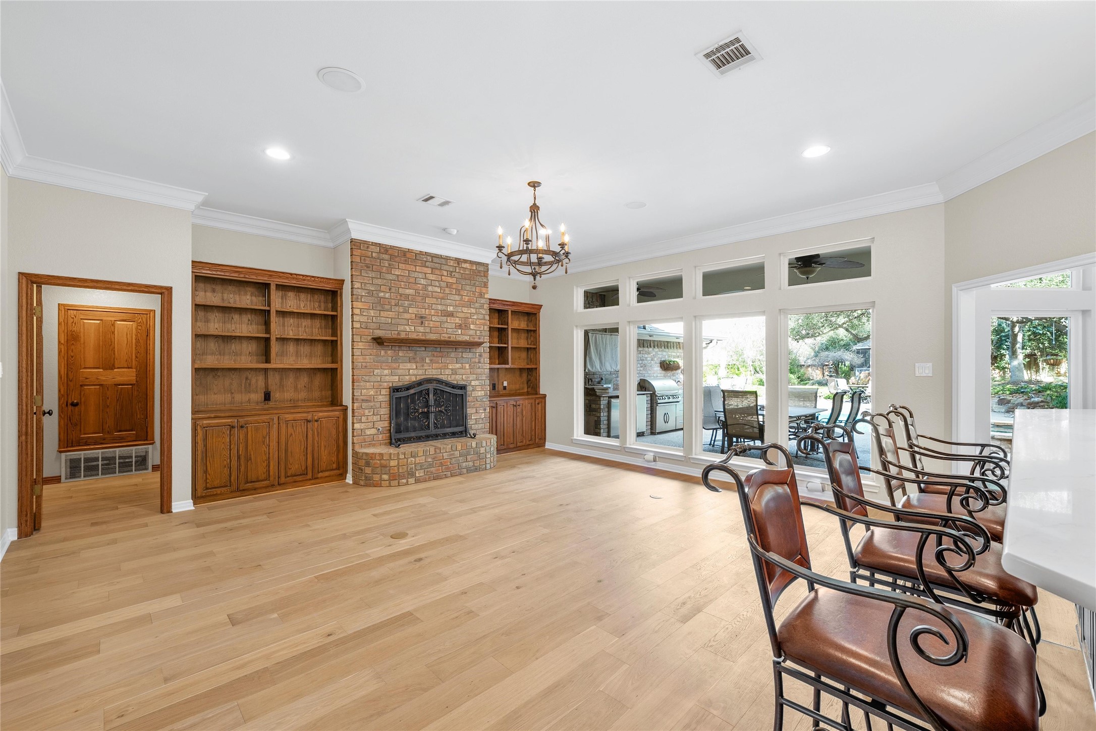 3740 Chimney Ridge Drive Property Photo 6