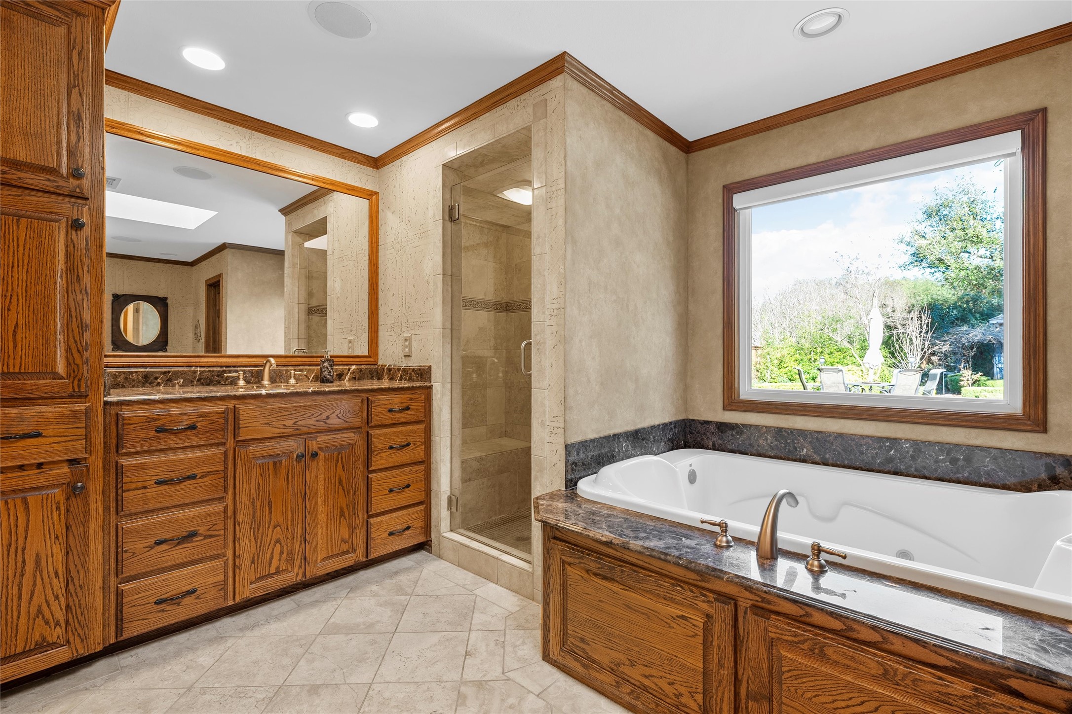 3740 Chimney Ridge Drive Property Photo 11