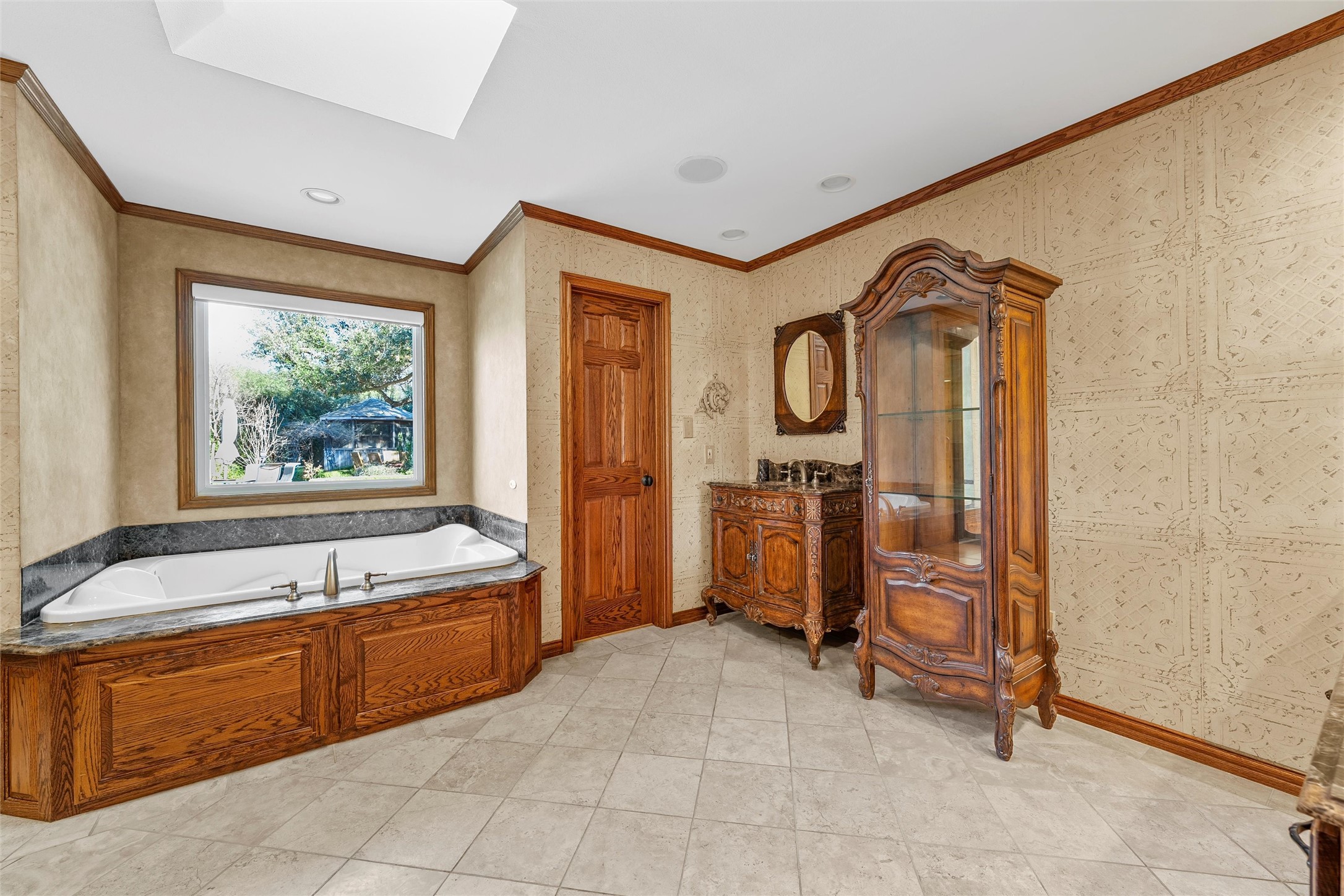 3740 Chimney Ridge Drive Property Photo 12