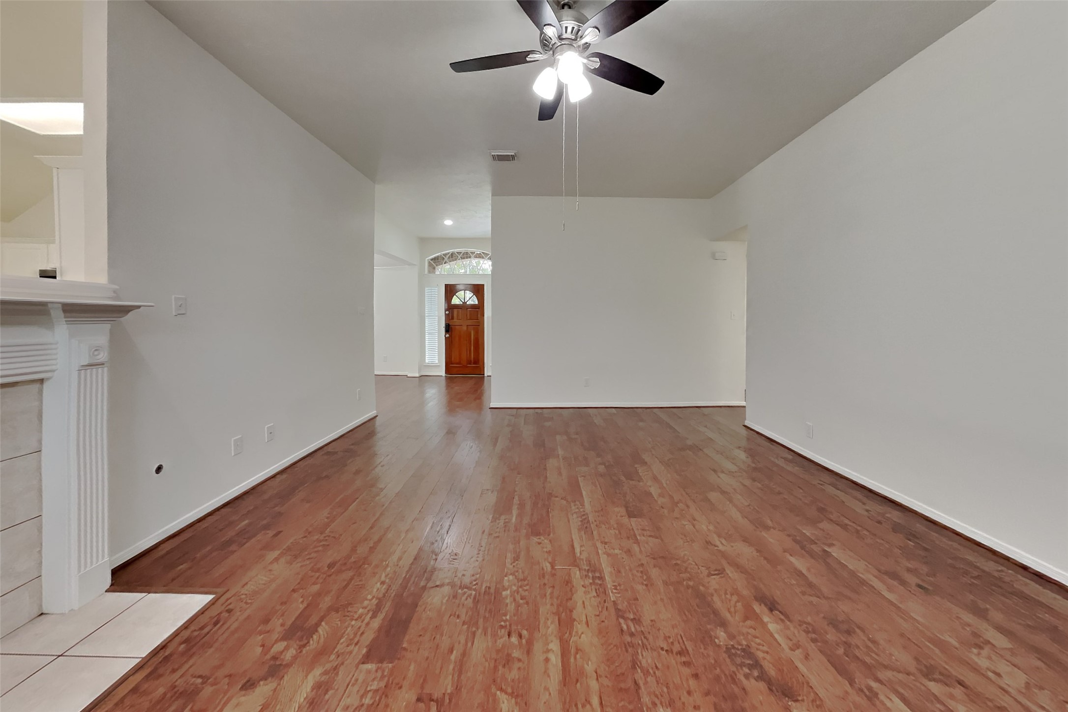 2615 Honeysuckle Walk Property Photo 3