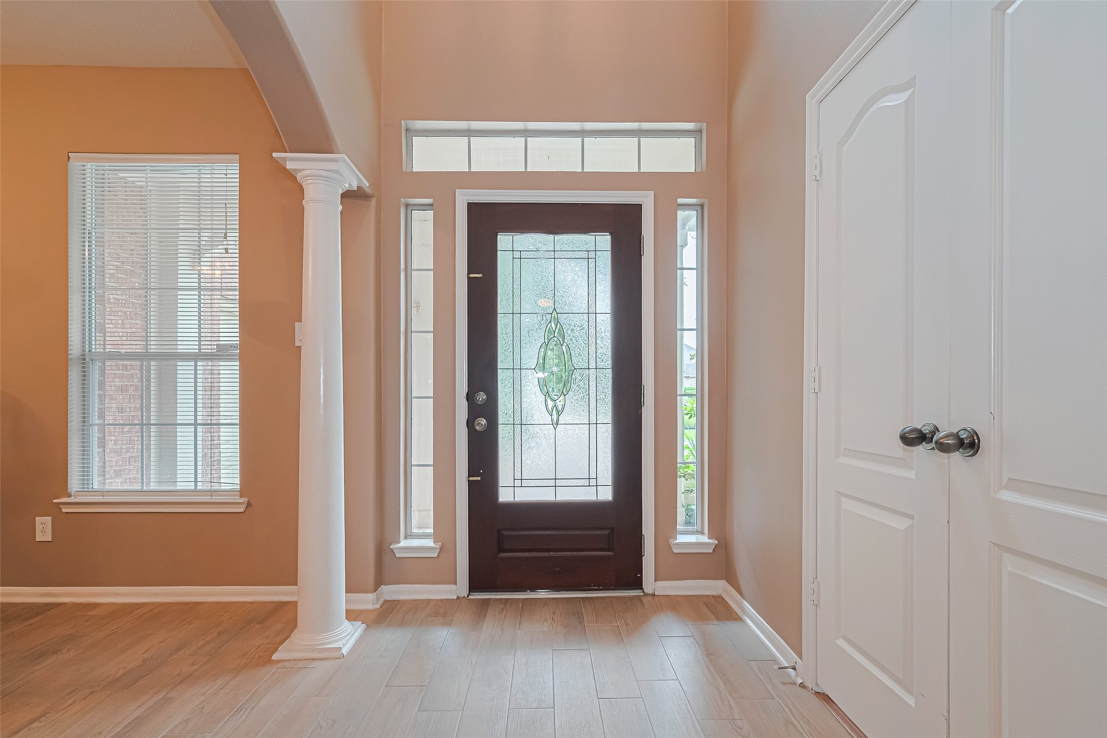 3822 Auburn Grove Circle Property Photo 5
