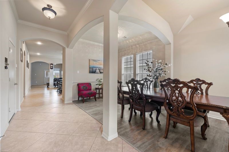 12610 Redbud Villa Lane Property Photo 3