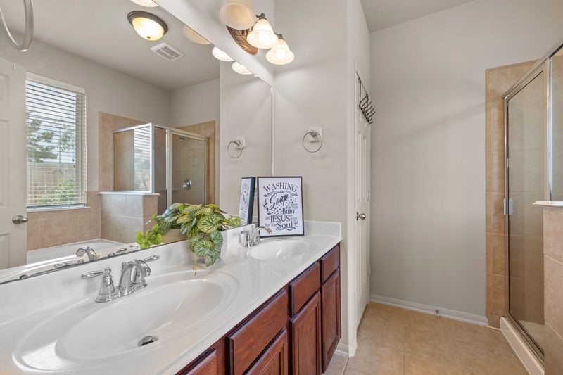 12610 Redbud Villa Lane Property Photo 12
