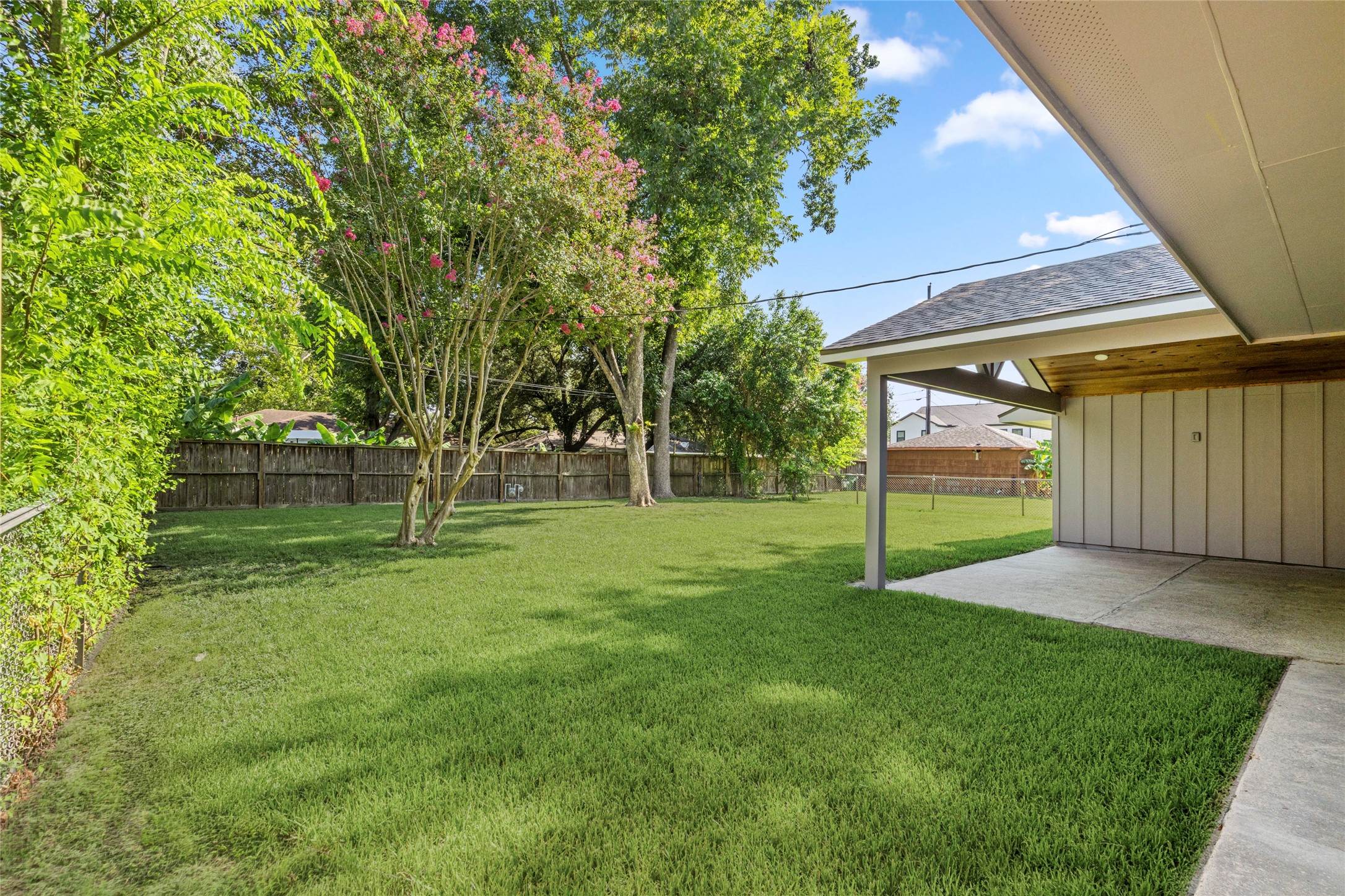 9606 Pine Lake Drive Property Photo 32