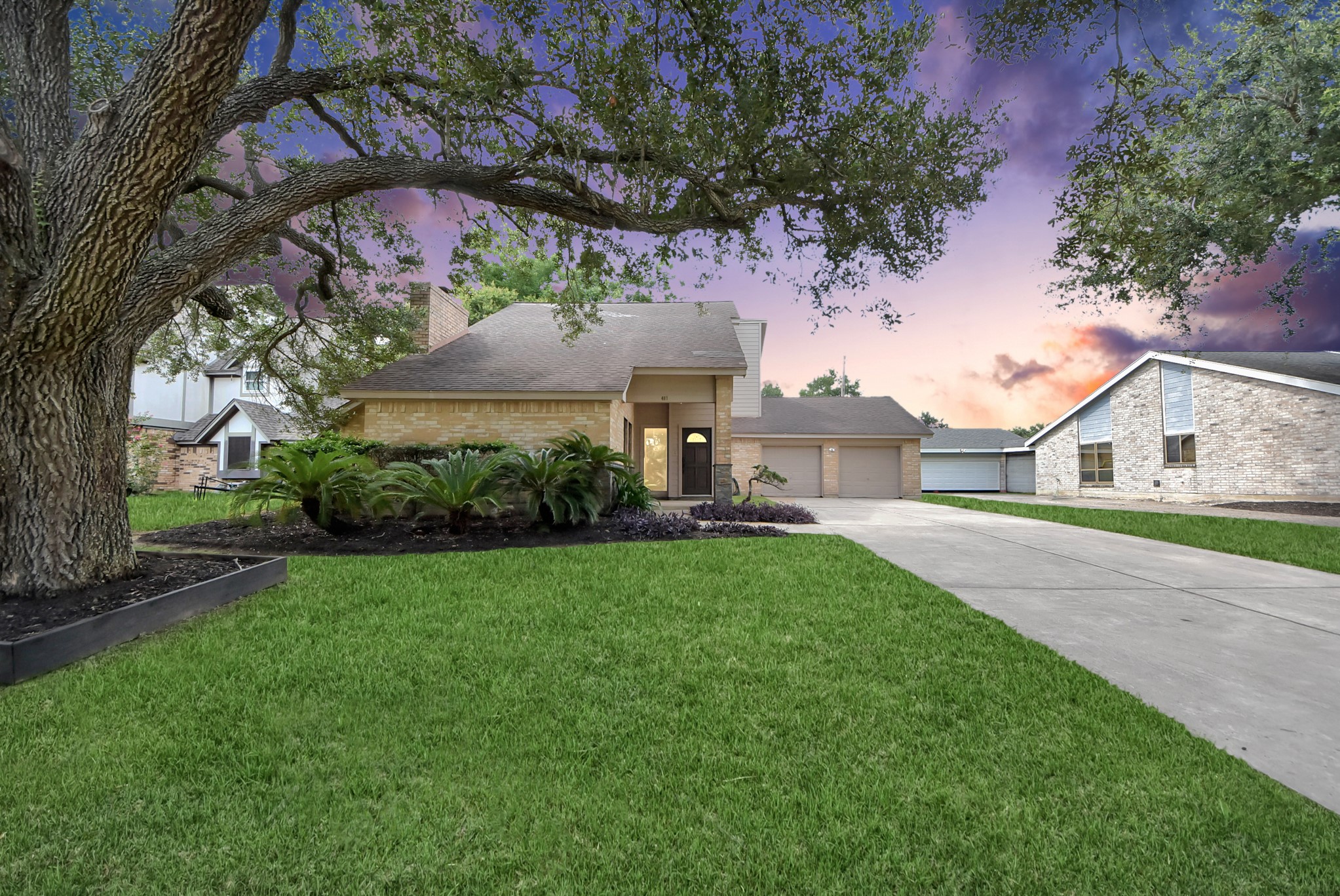 407 Hedgecroft Drive Property Photo 1