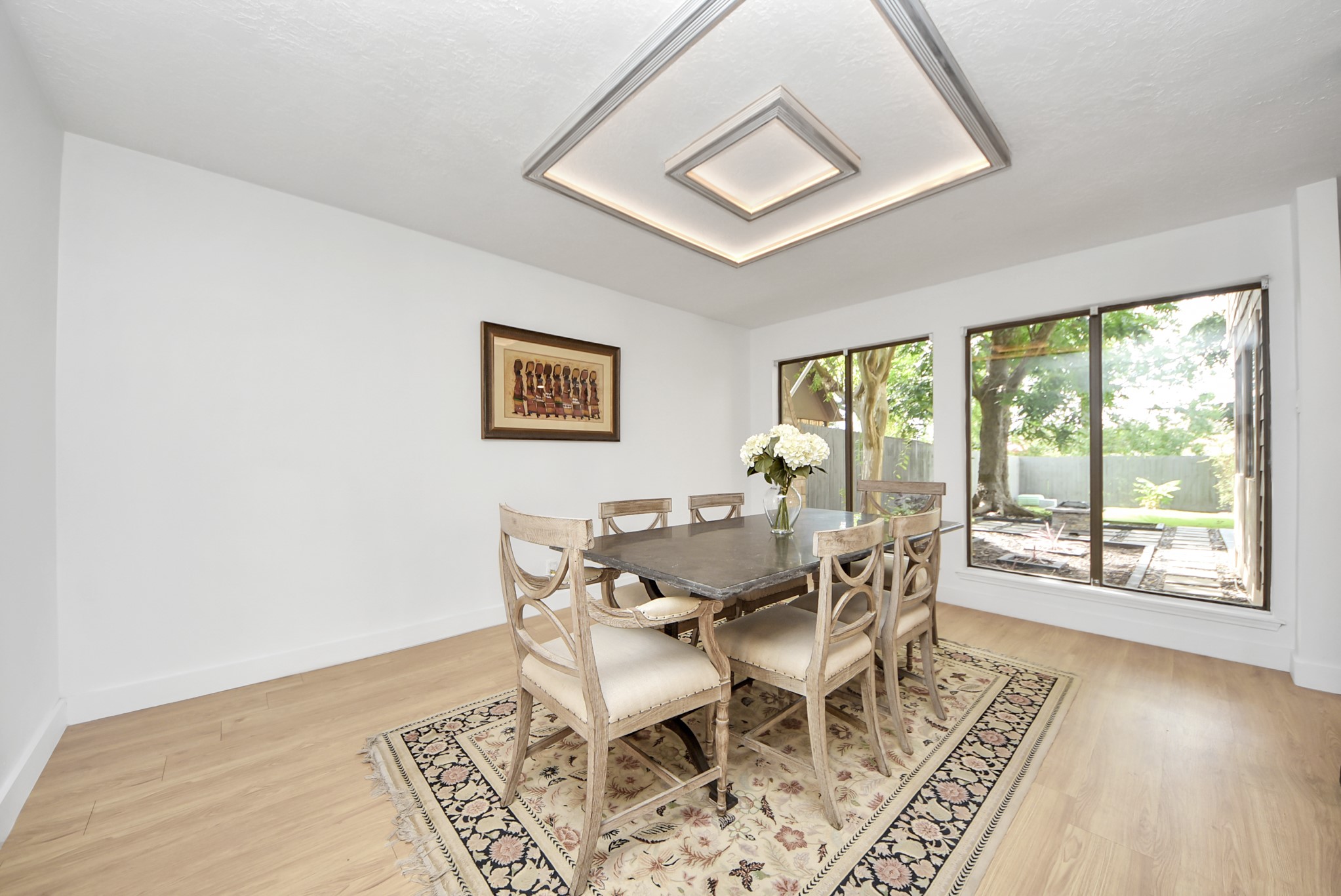 407 Hedgecroft Drive Property Photo 10