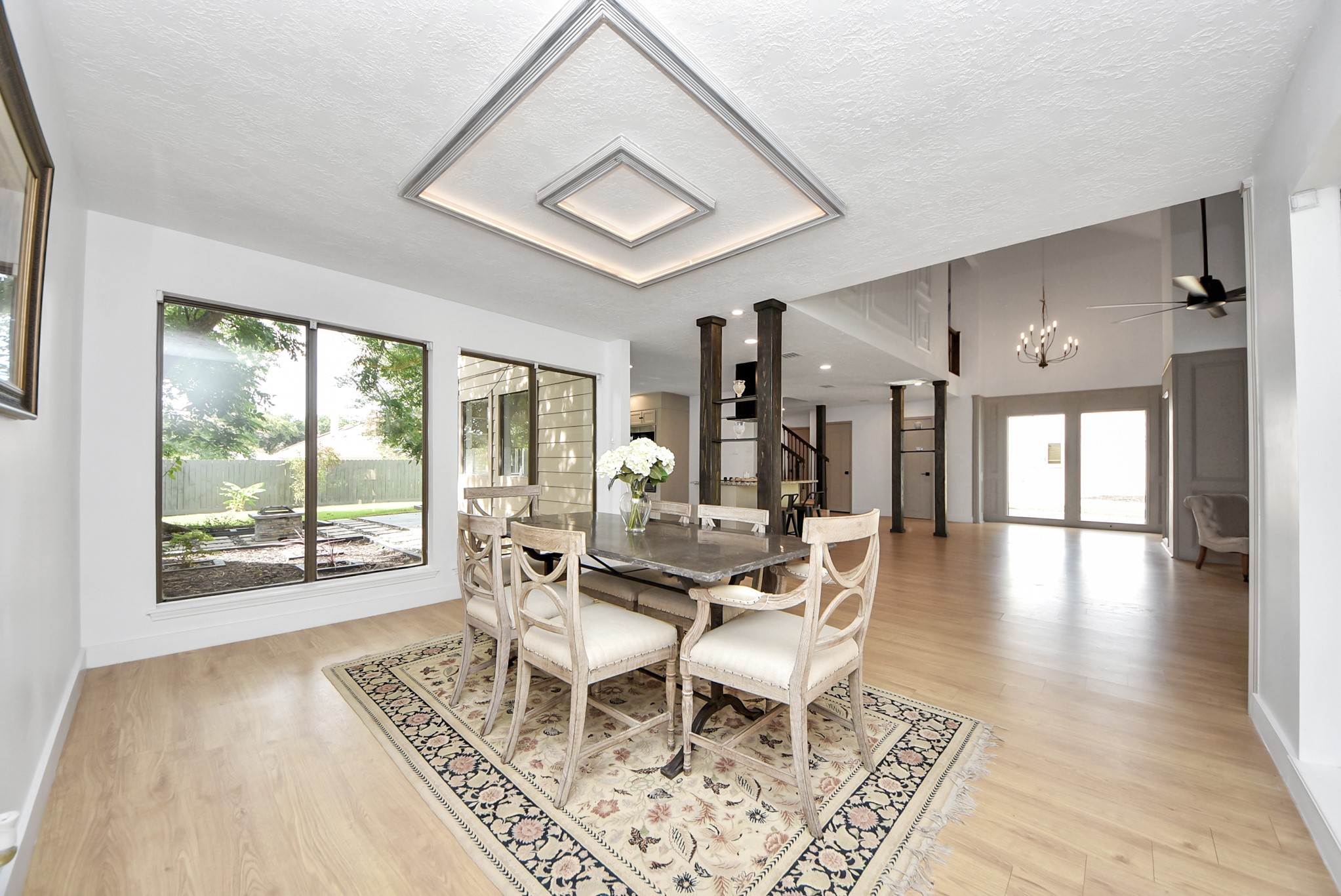 407 Hedgecroft Drive Property Photo 11