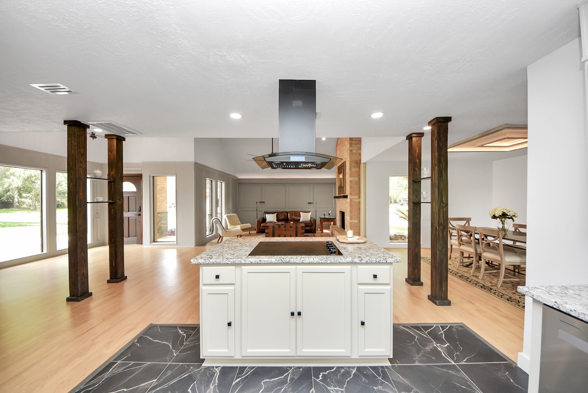 407 Hedgecroft Drive Property Photo 19