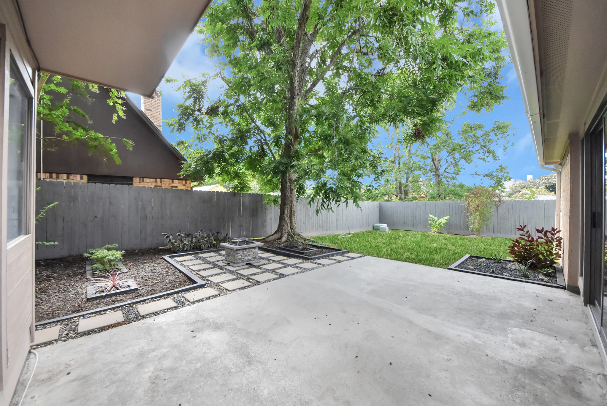 407 Hedgecroft Drive Property Photo 43