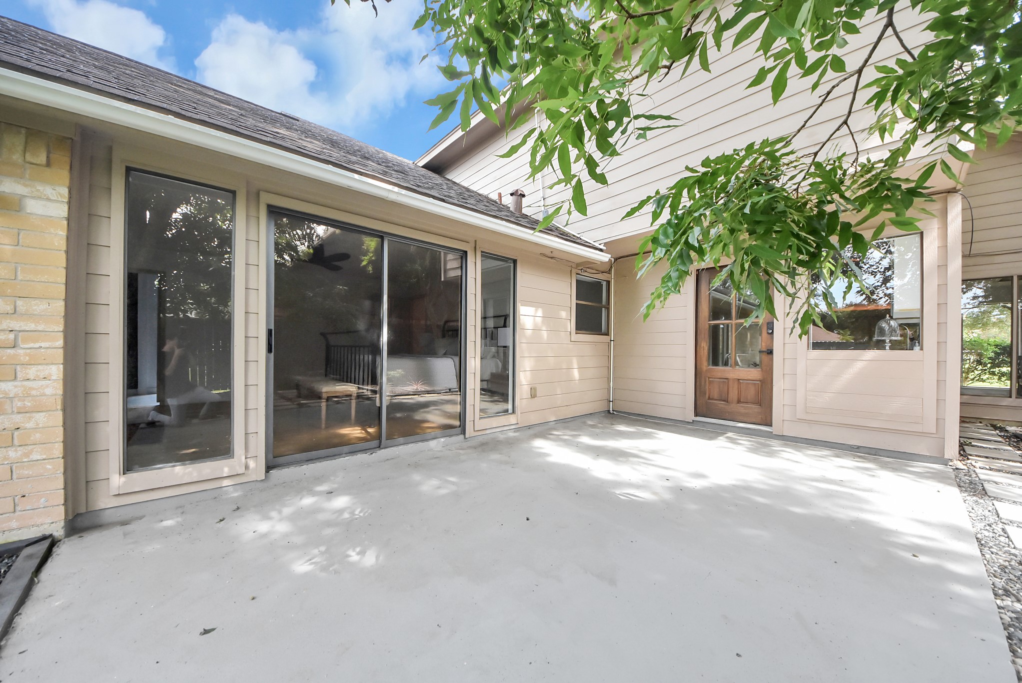 407 Hedgecroft Drive Property Photo 45