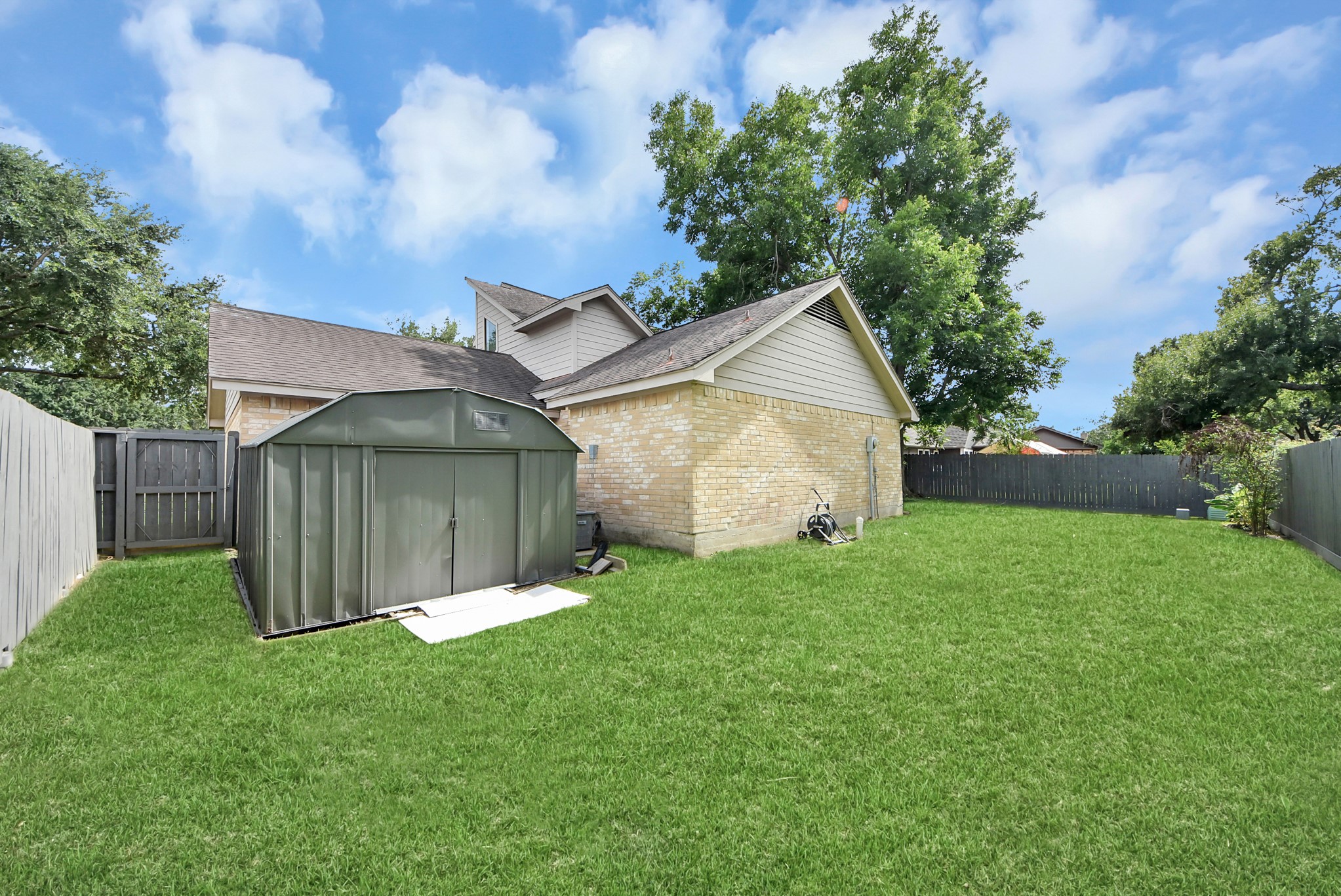407 Hedgecroft Drive Property Photo 47