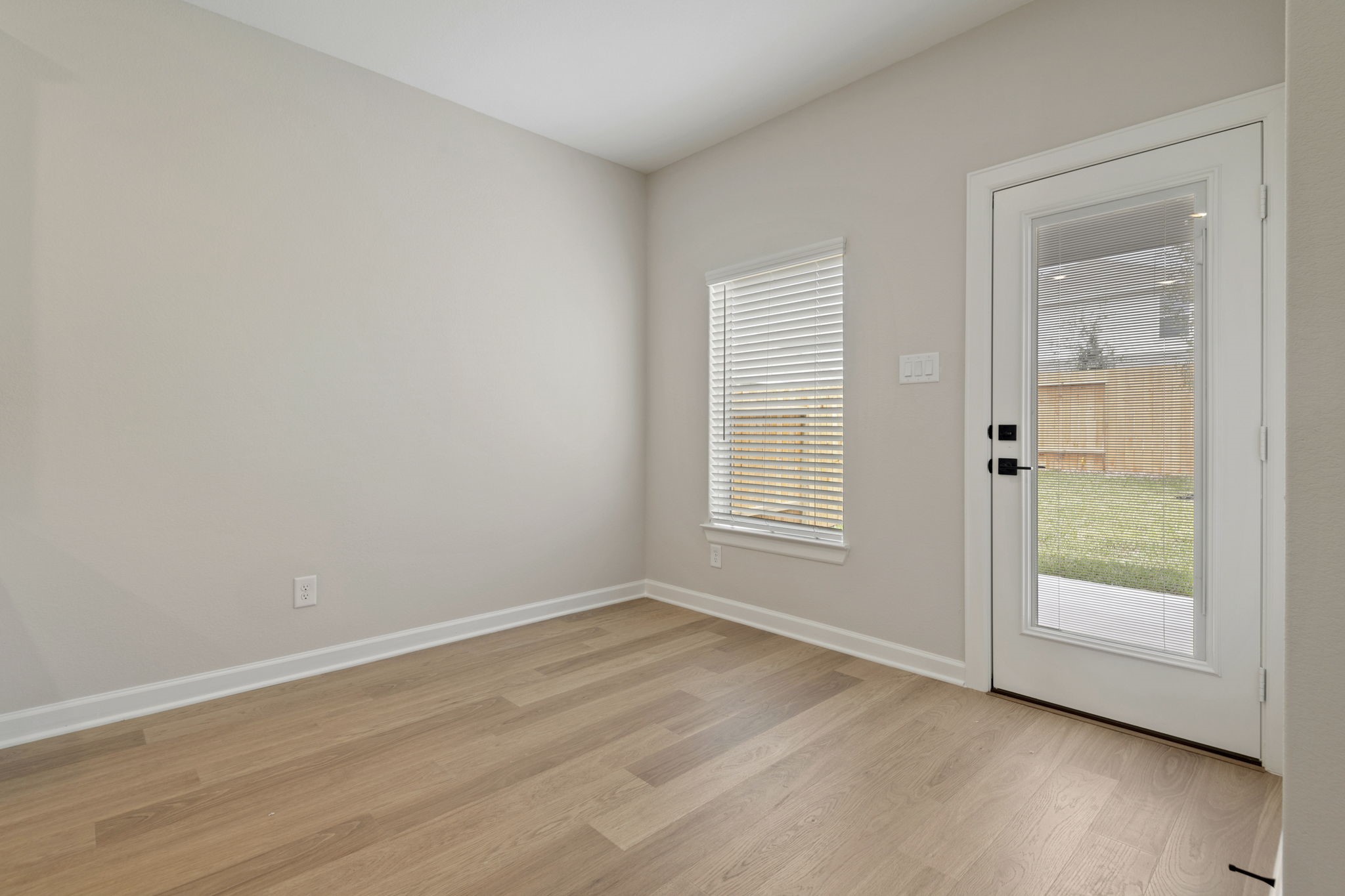 21571 Bluebonnet Bay Drive Property Photo 9