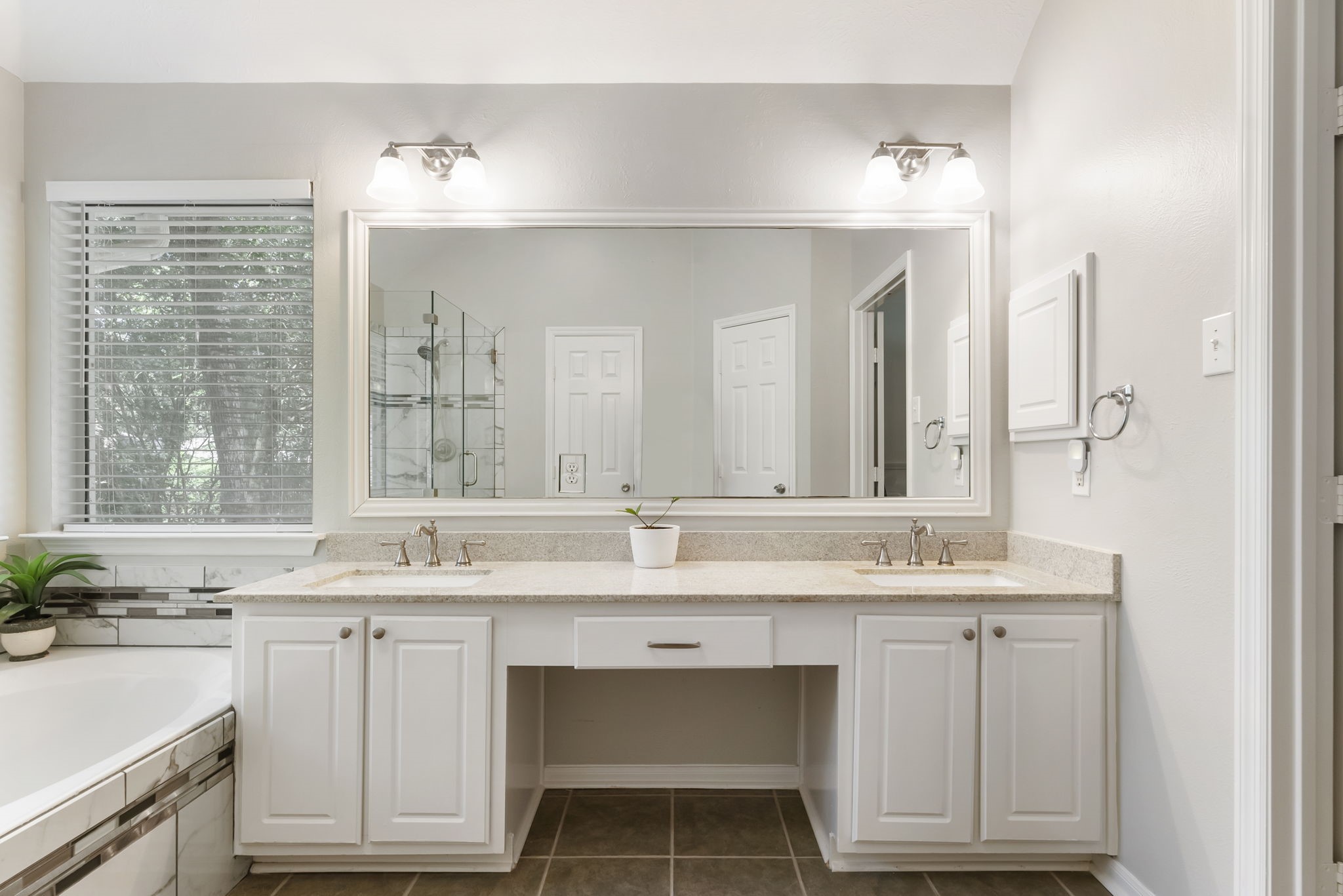 26 Almond Branch Place Property Photo 16