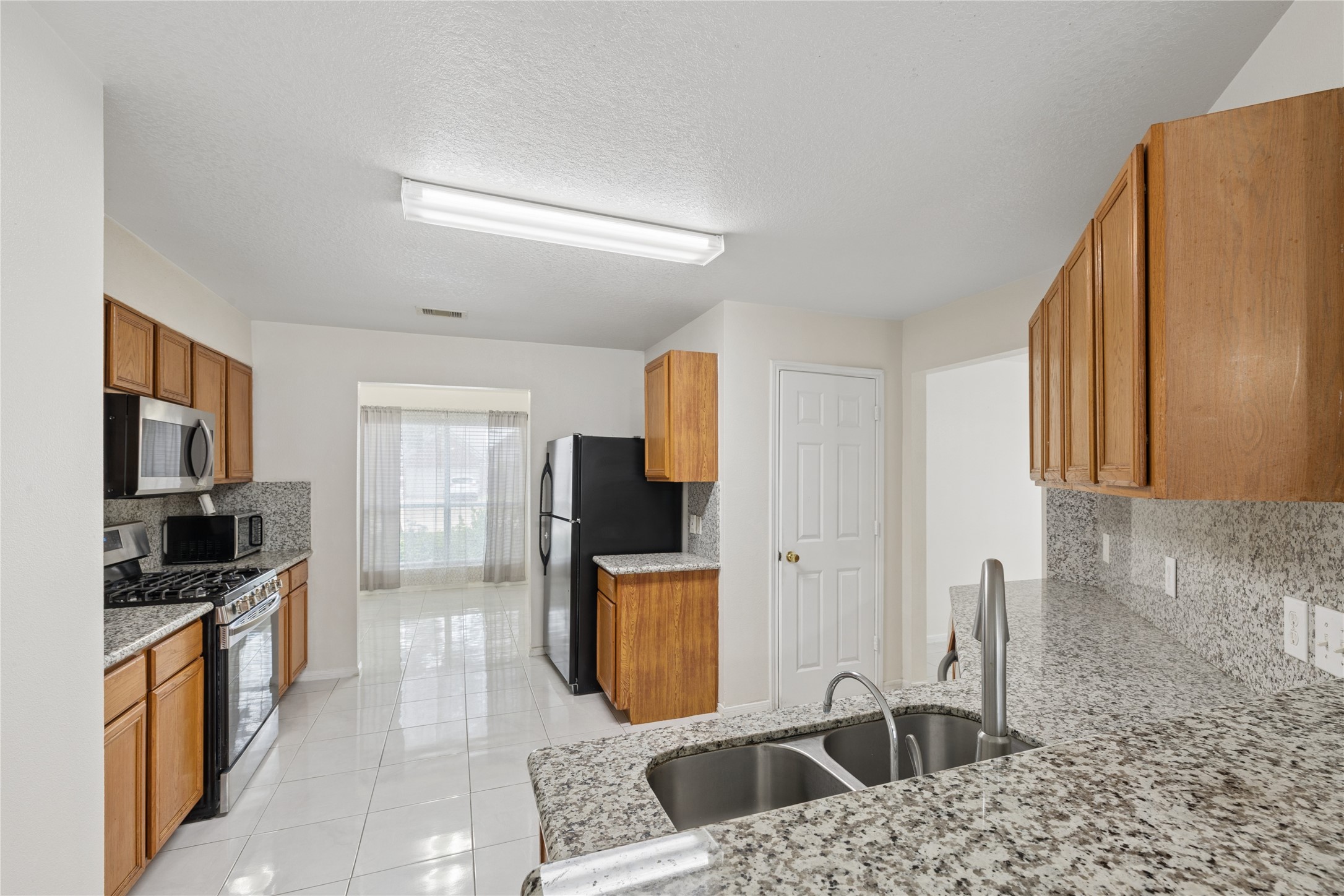 19514 Swan Valley Drive Property Photo 7