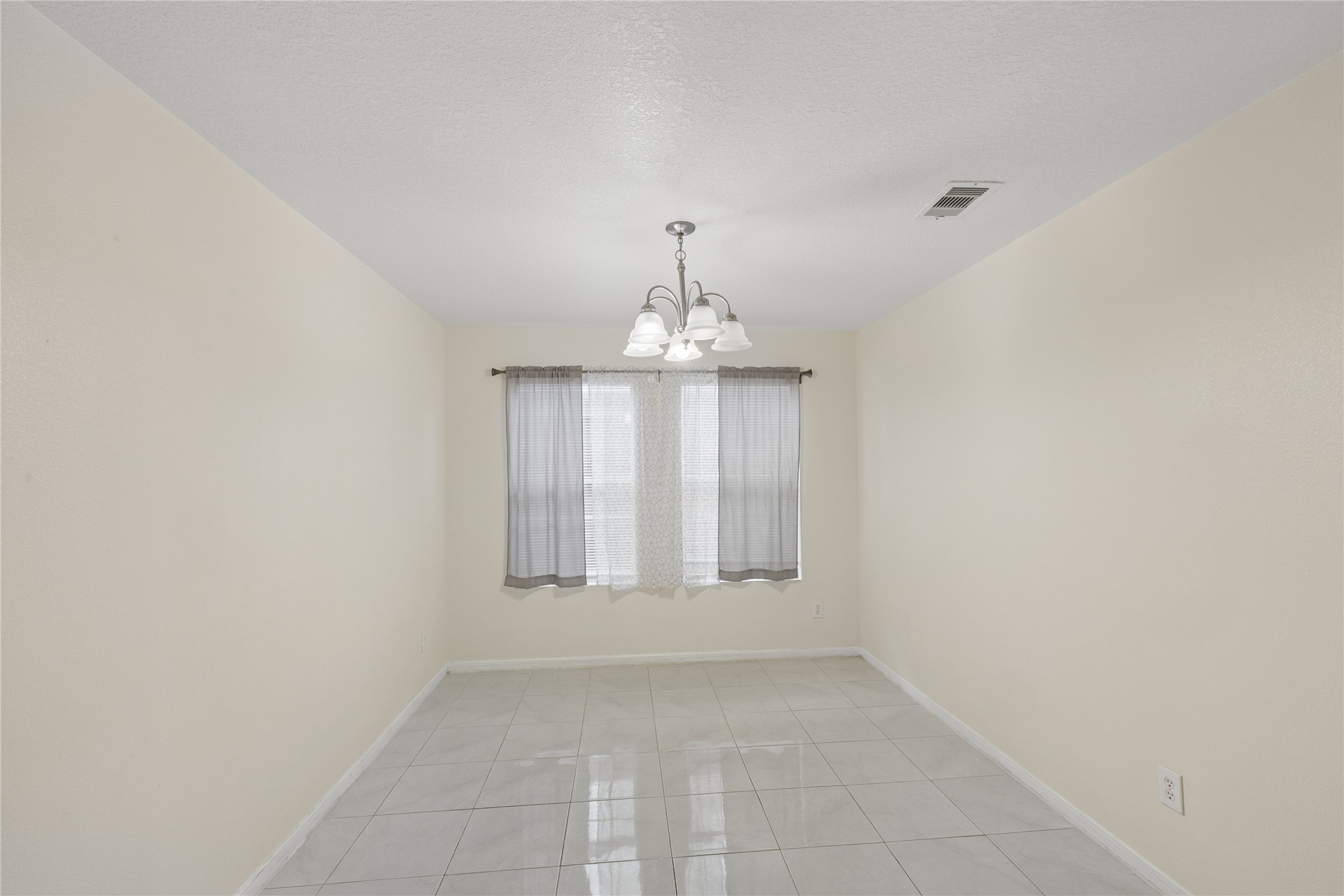 19514 Swan Valley Drive Property Photo 8
