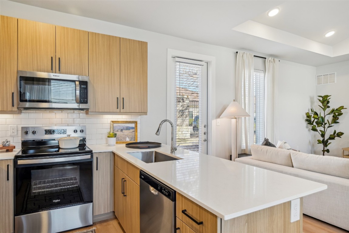 3651-324 S Custer Road Property Photo 15