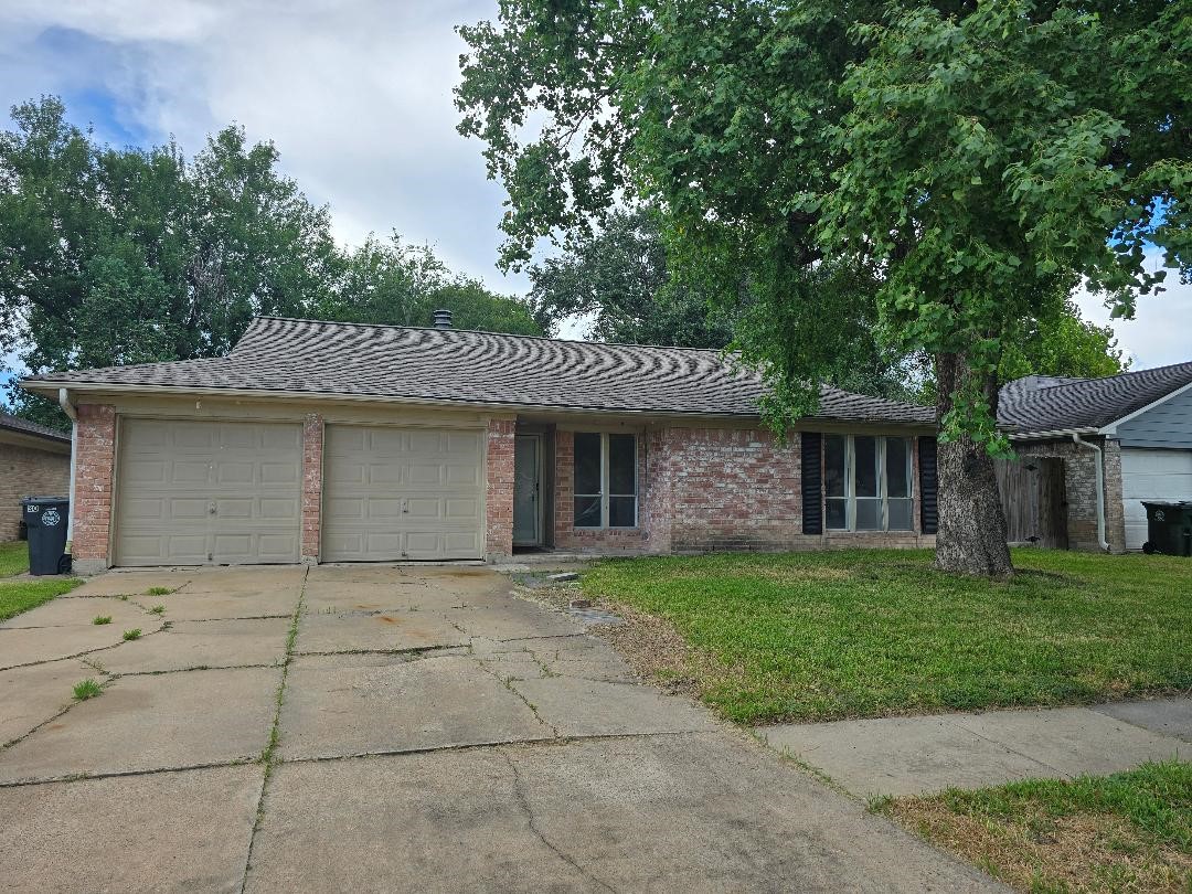 13630 Greenway Drive Property Photo 1