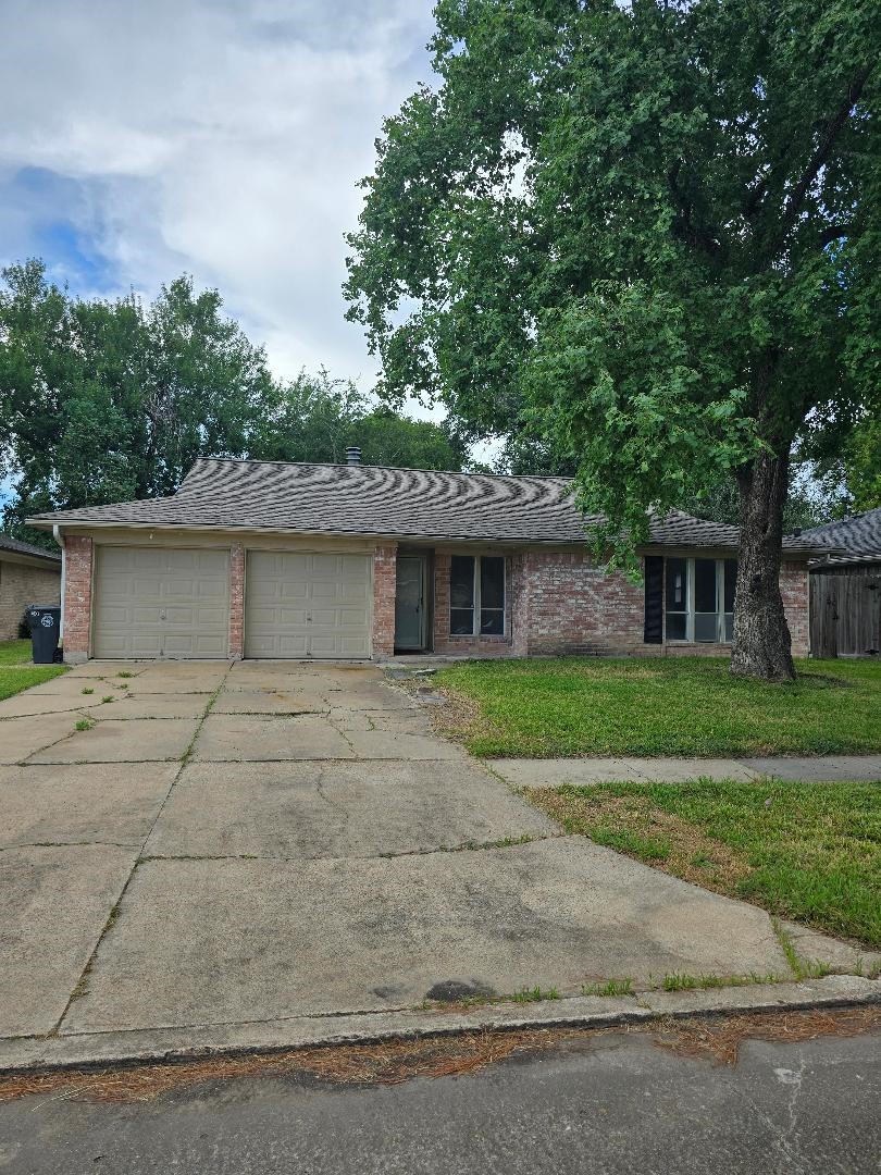 13630 Greenway Drive Property Photo 2