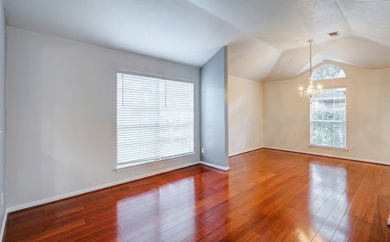 17522 Masonridge Drive Property Photo 8
