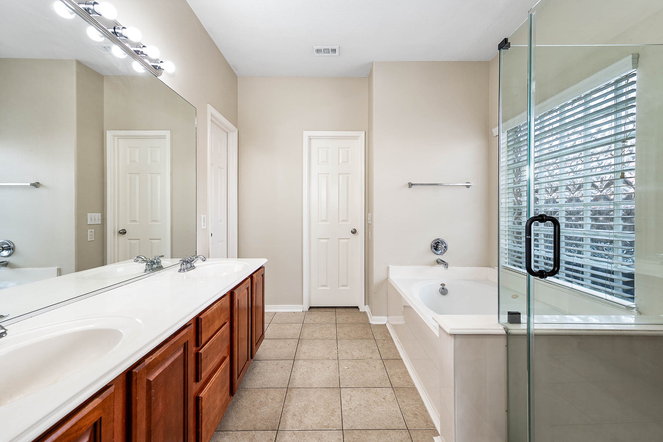 2511 Sunlight Lane Property Photo 16