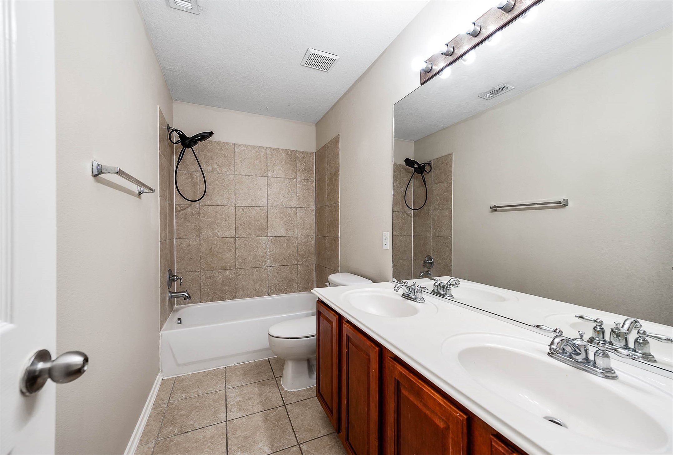 2511 Sunlight Lane Property Photo 18